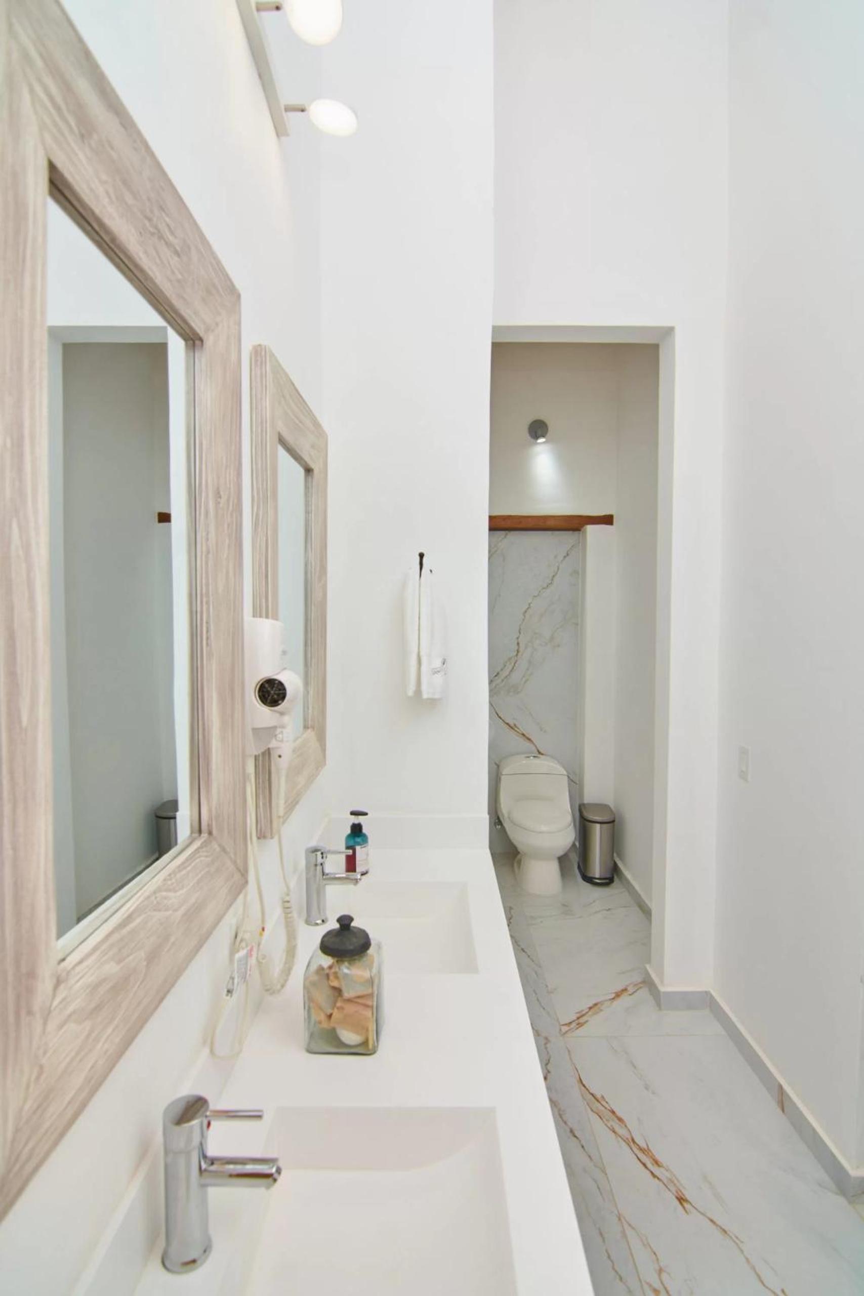 Superior Double Room with City View photo 3