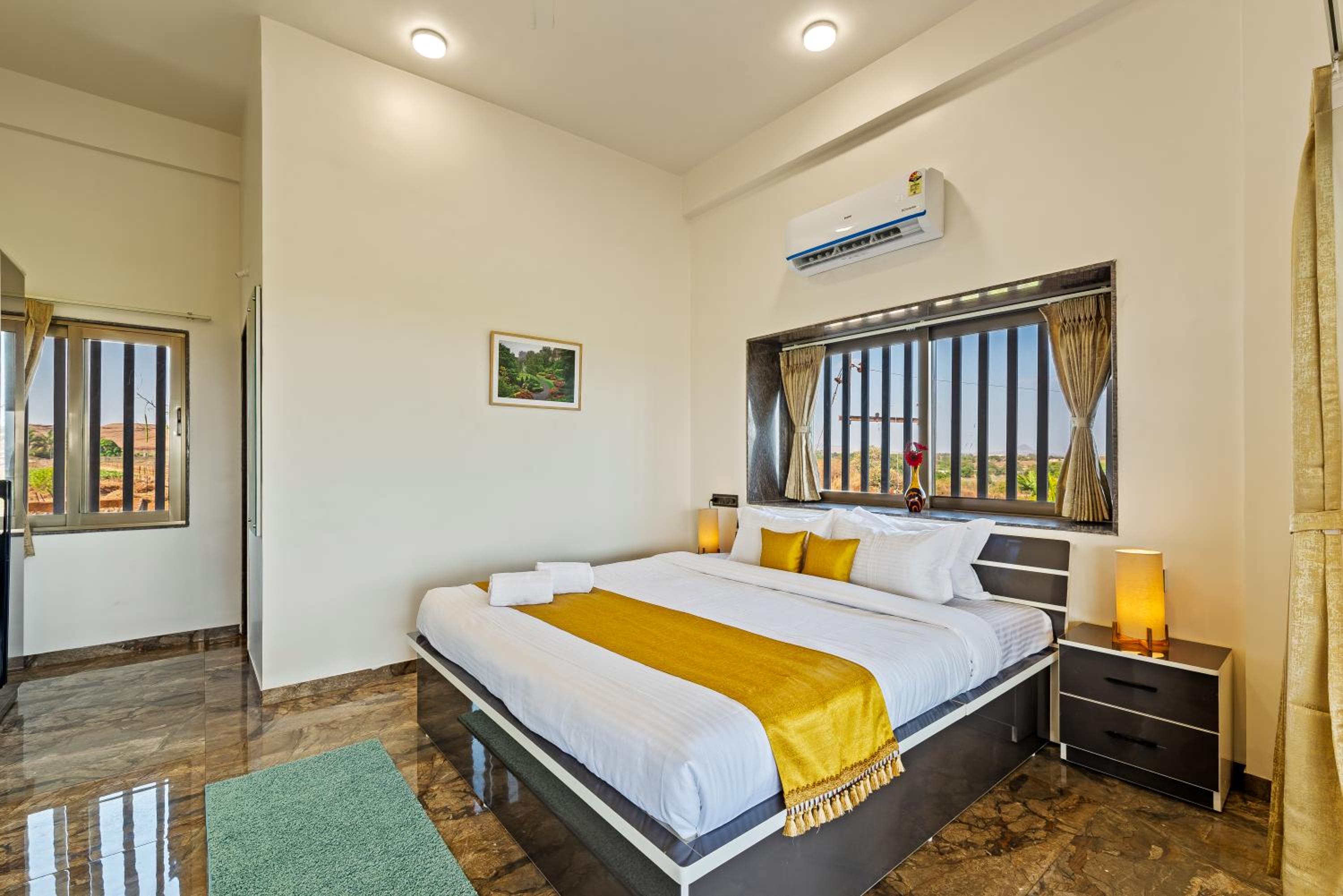 Three-Bedroom Villa photo 2