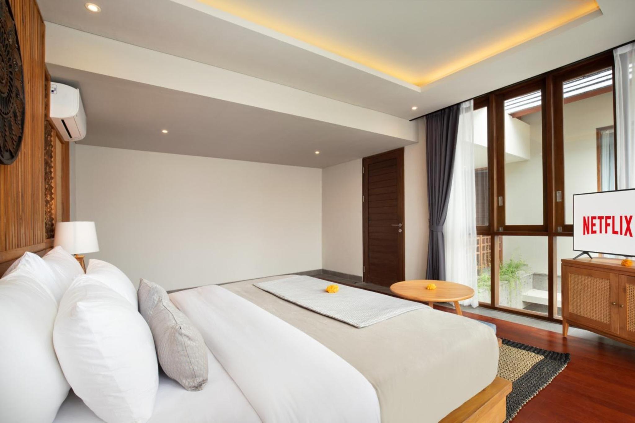 Grand 2 Bedroom Villa with Private Pool - Photo 12