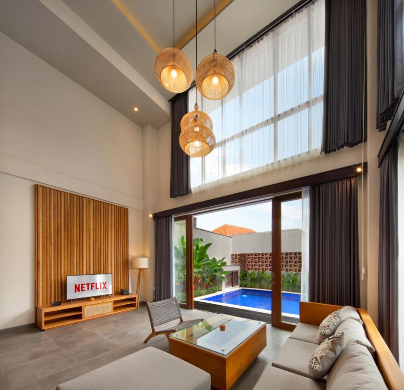 Grand 2 Bedroom Villa with Private Pool - Photo 3