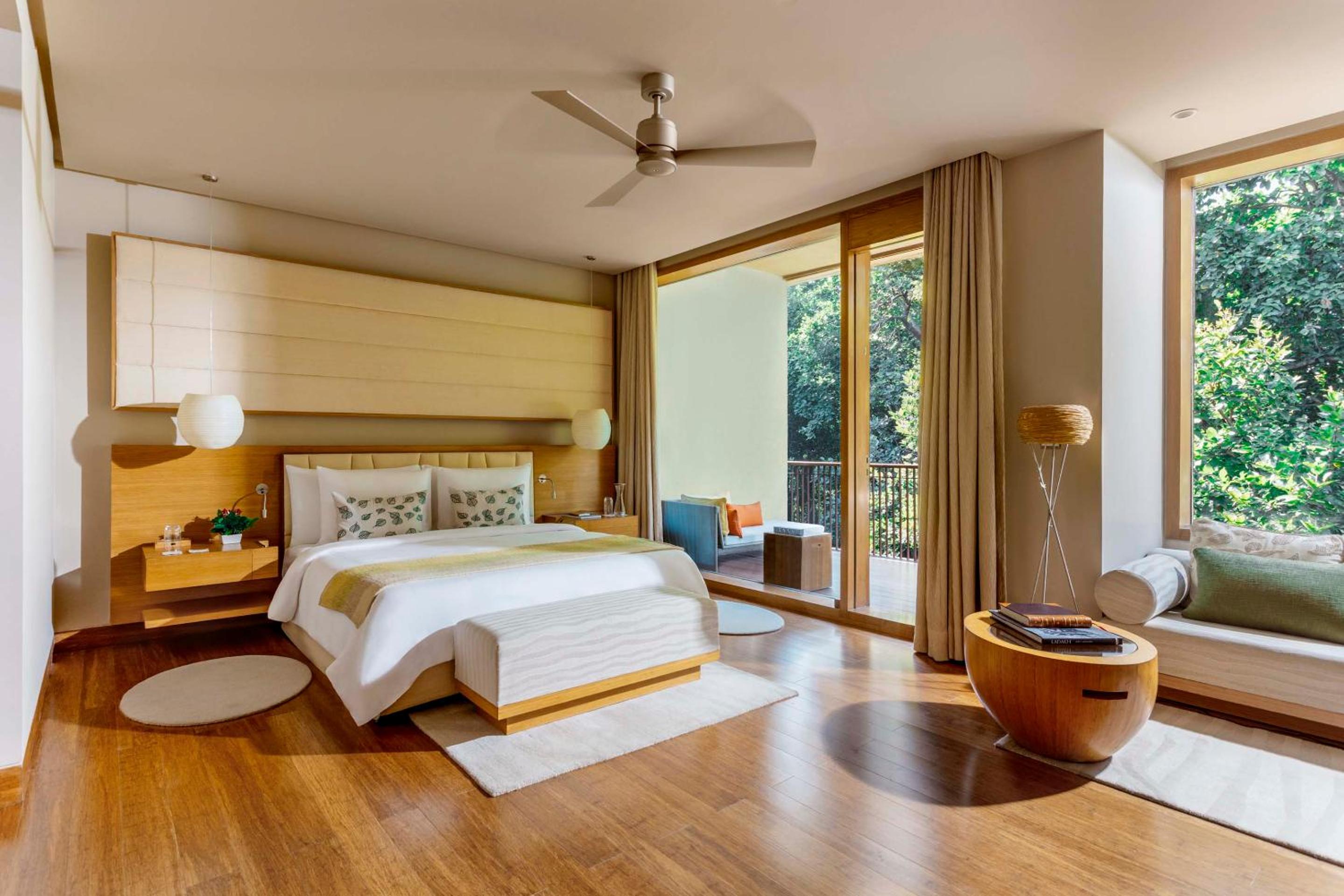 Vana Suite with airport transfers, one wellness session daily and one wellness consultation during the stay