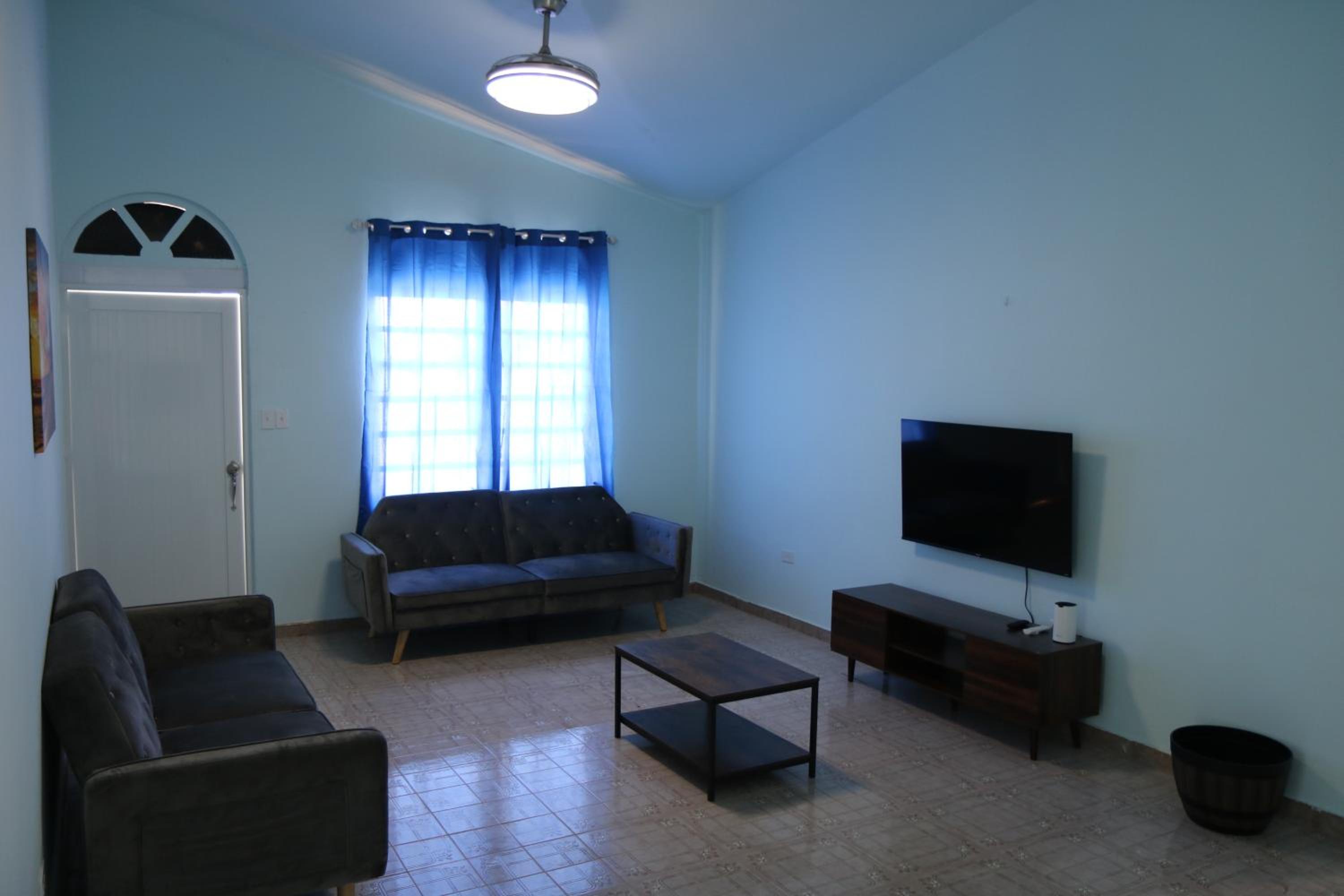 Three-Bedroom House photo 3