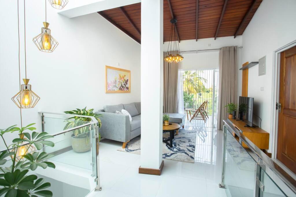 Villa photo 1
