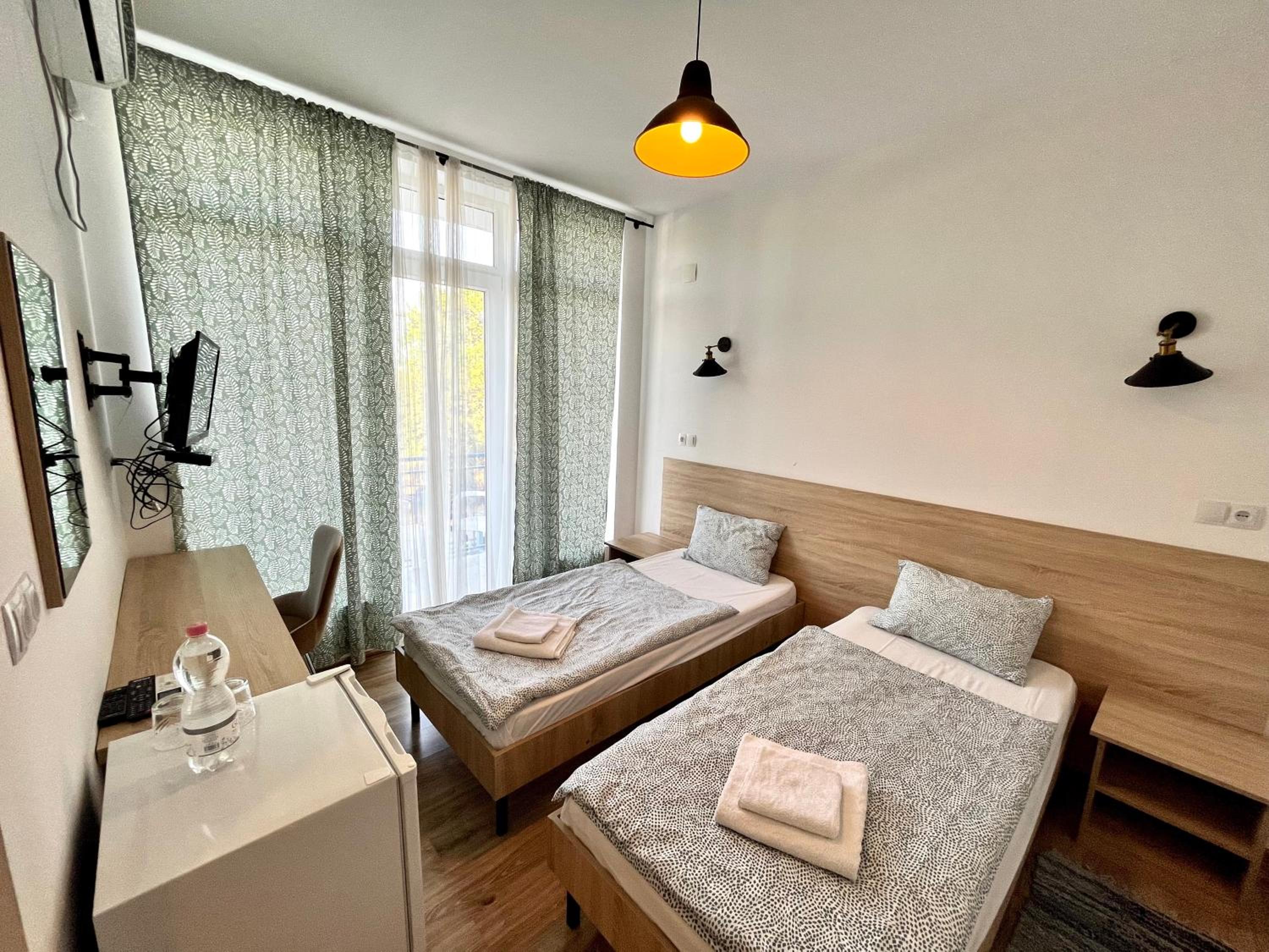 Double or Twin Room - Photo 4