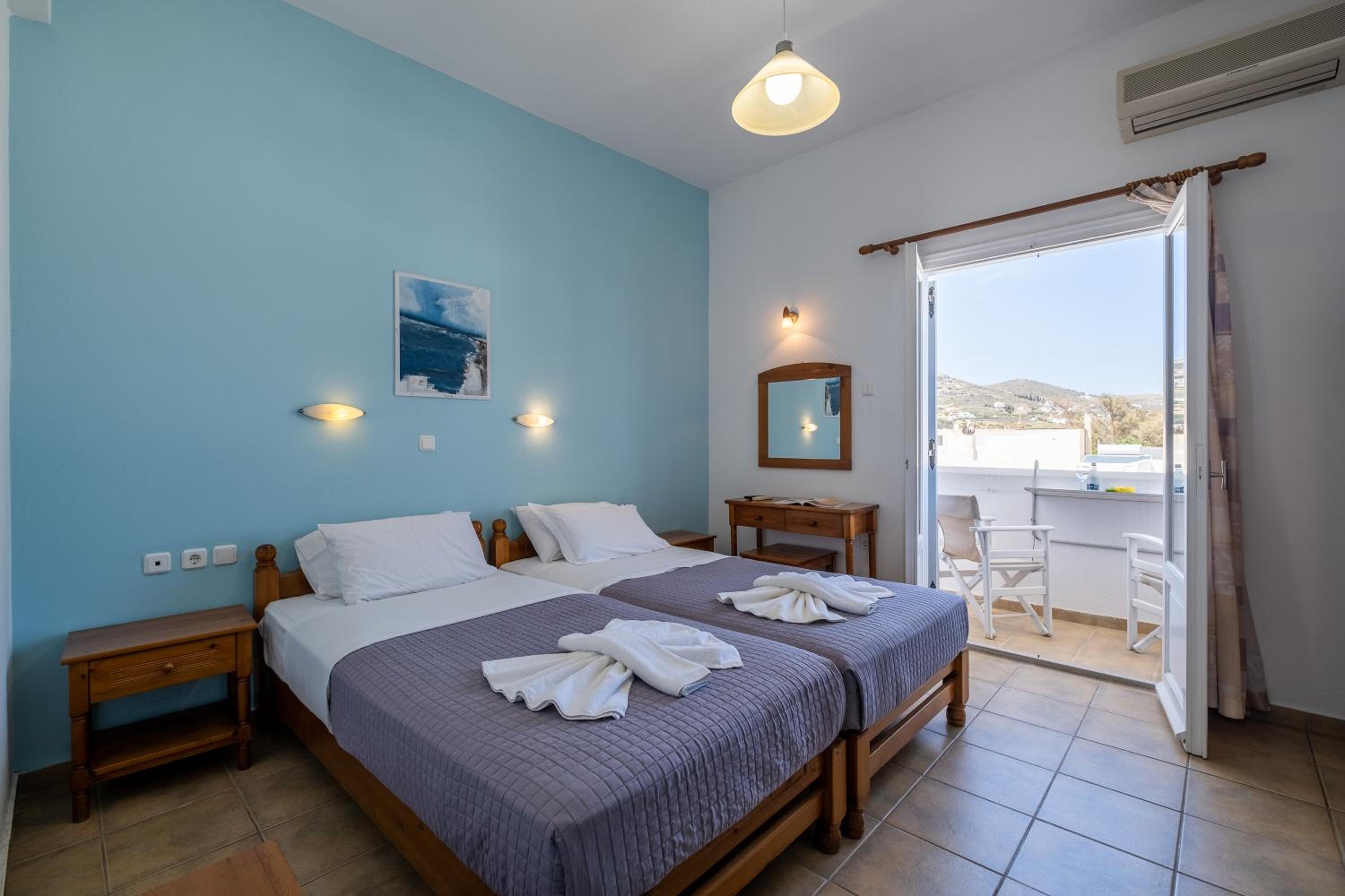 Double or Twin Room with Balcony photo 3