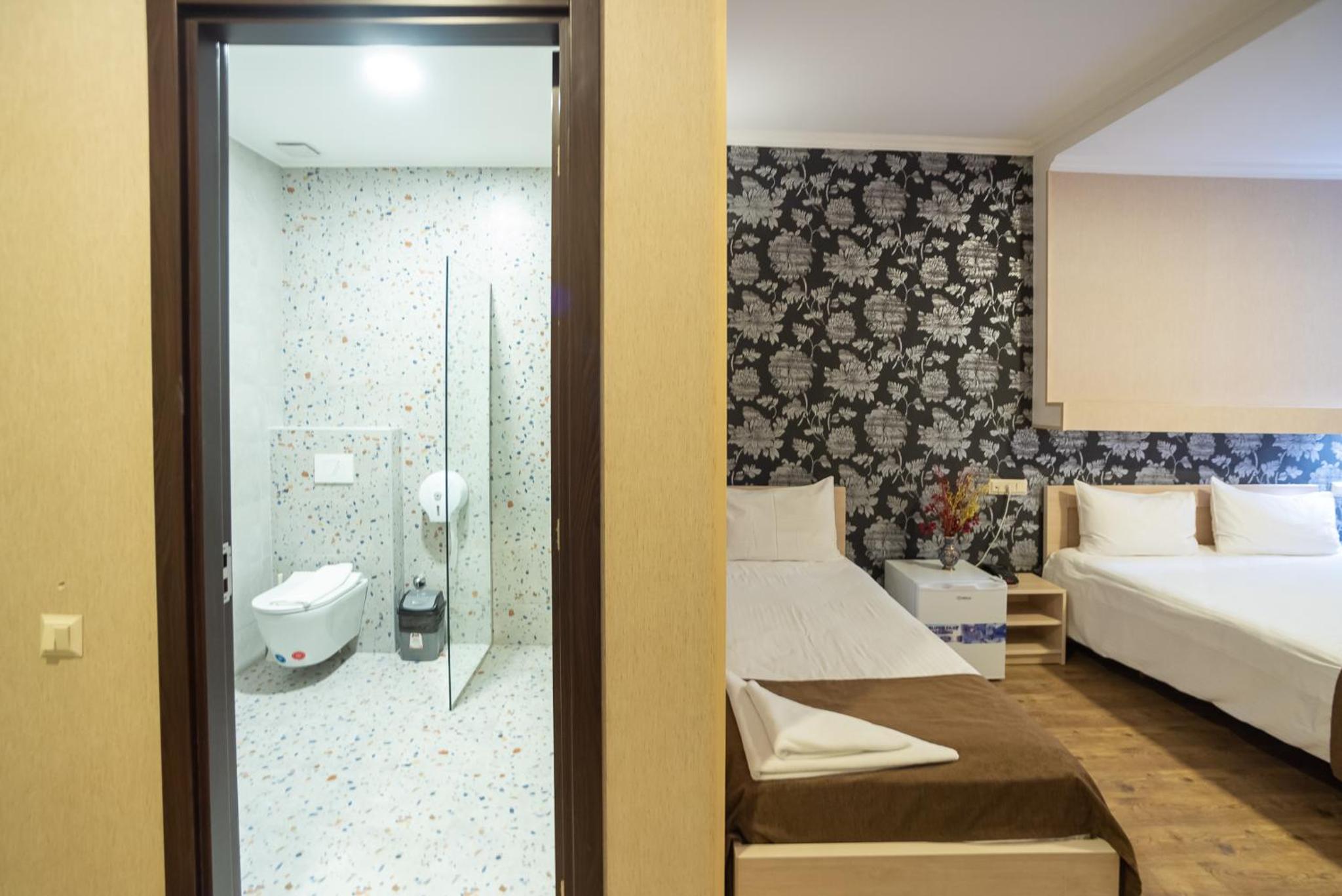 Standard Triple Room photo 3