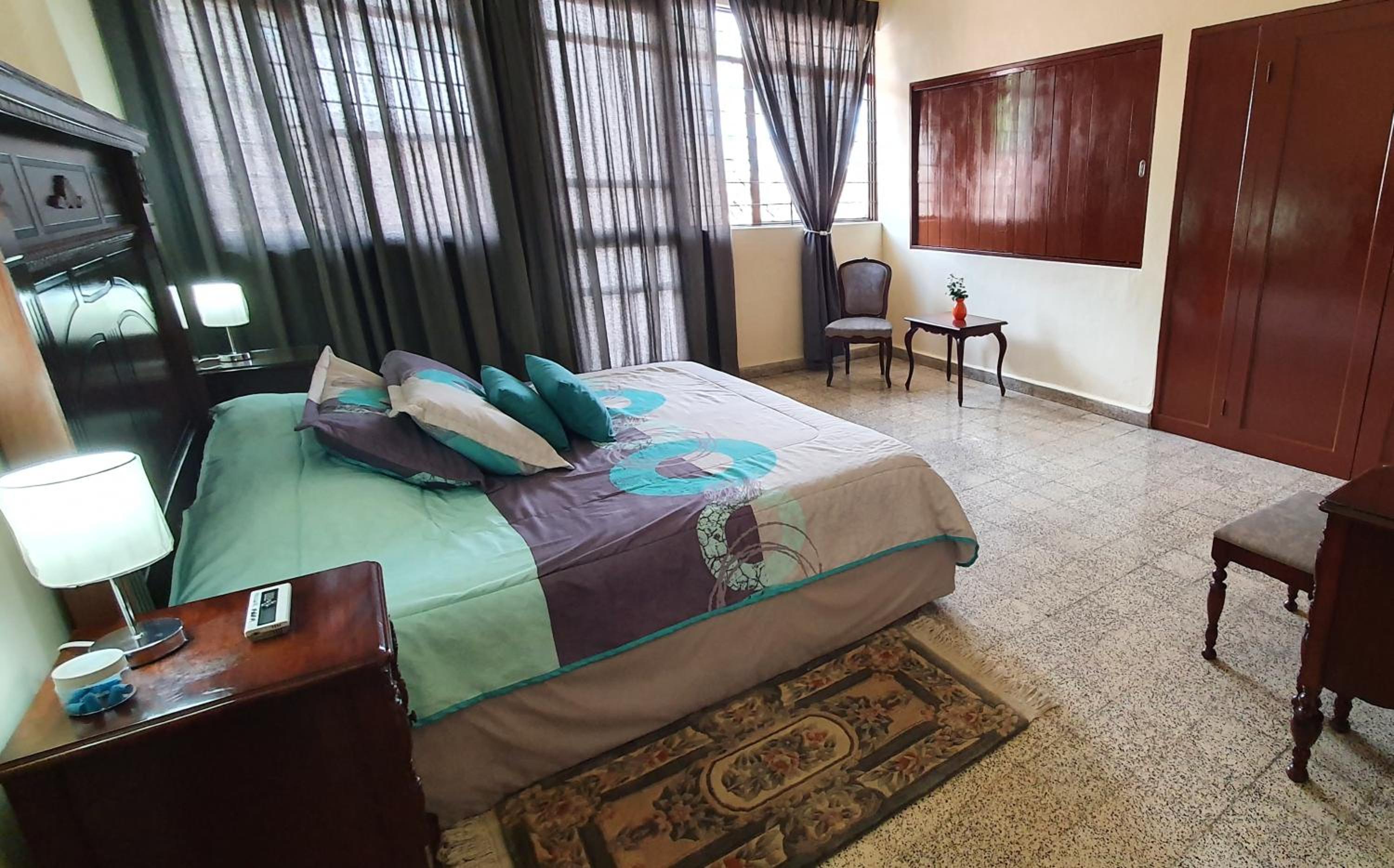Three-Bedroom Apartment - Photo 3