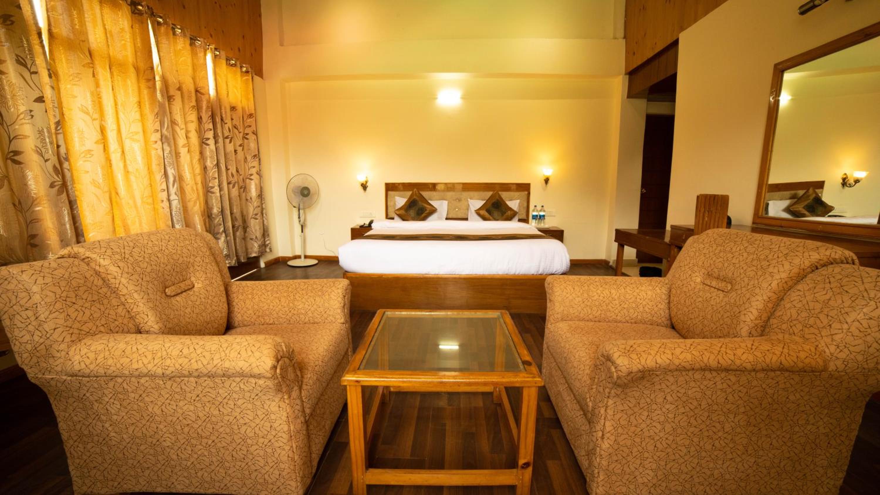 Deluxe Double Room With Balcony photo 3