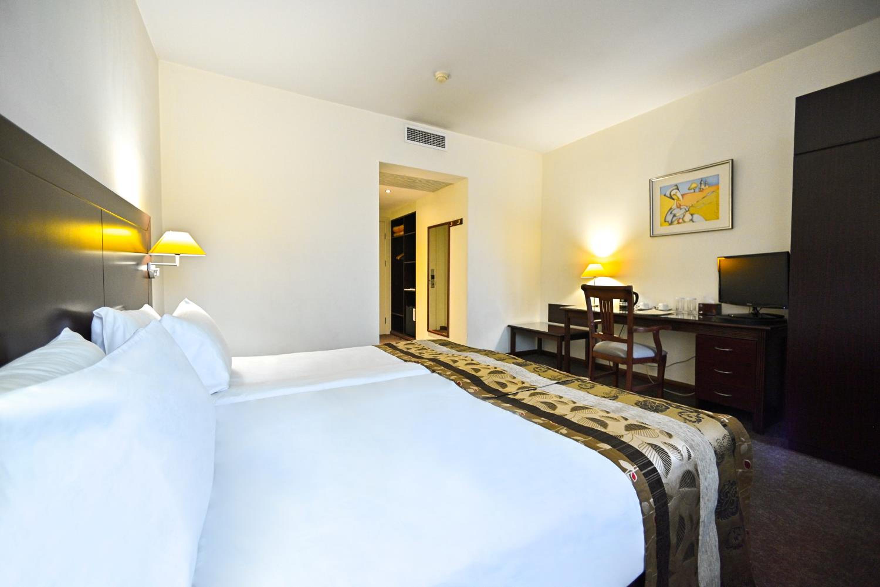 Standard Double Room photo 3