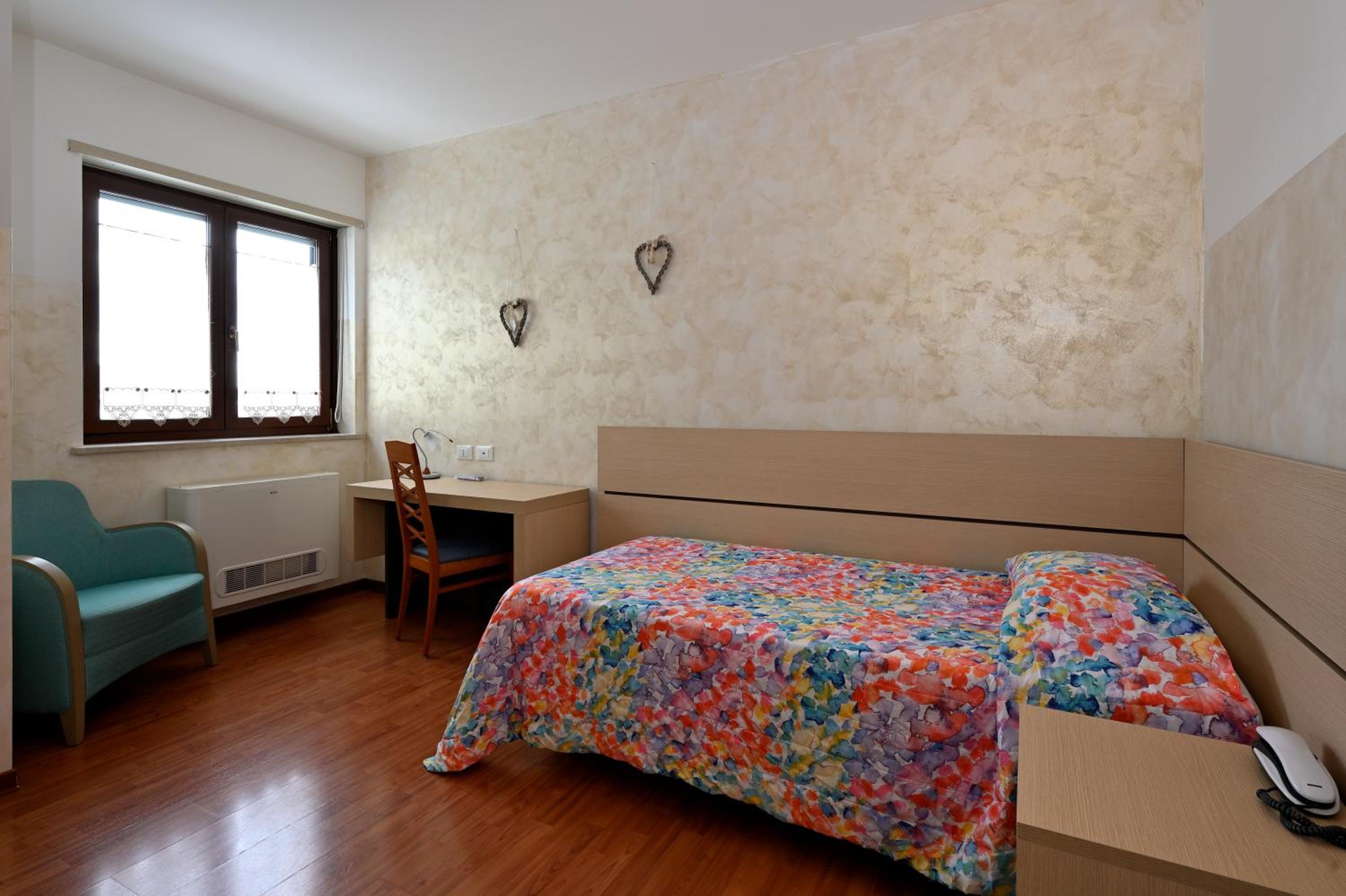 Single Room photo 2