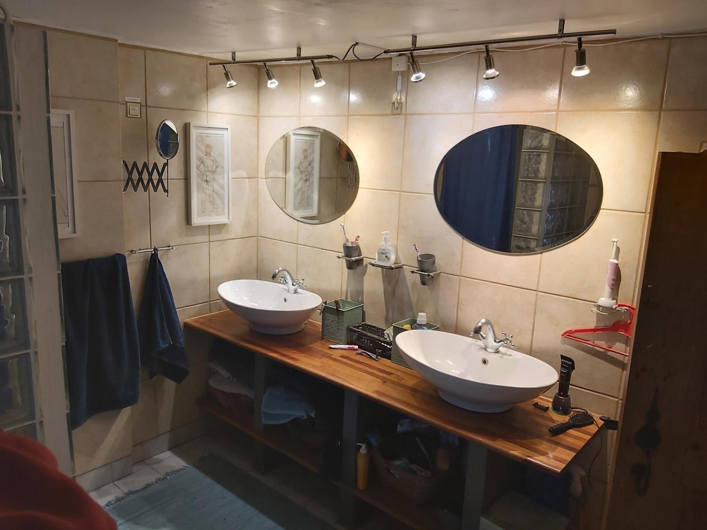 Twin Room - Ground Floor photo 2