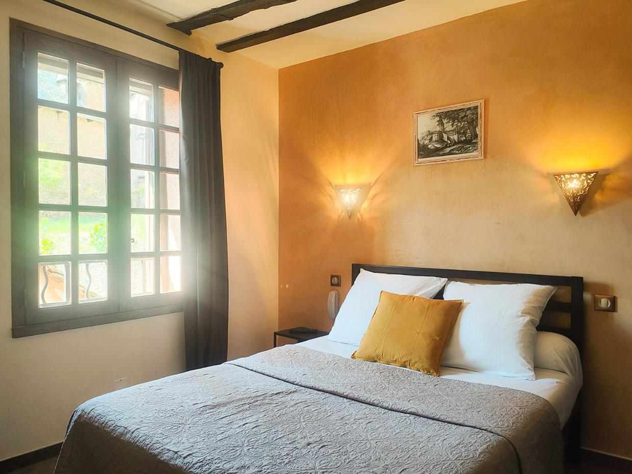 Double Room - Photo 2