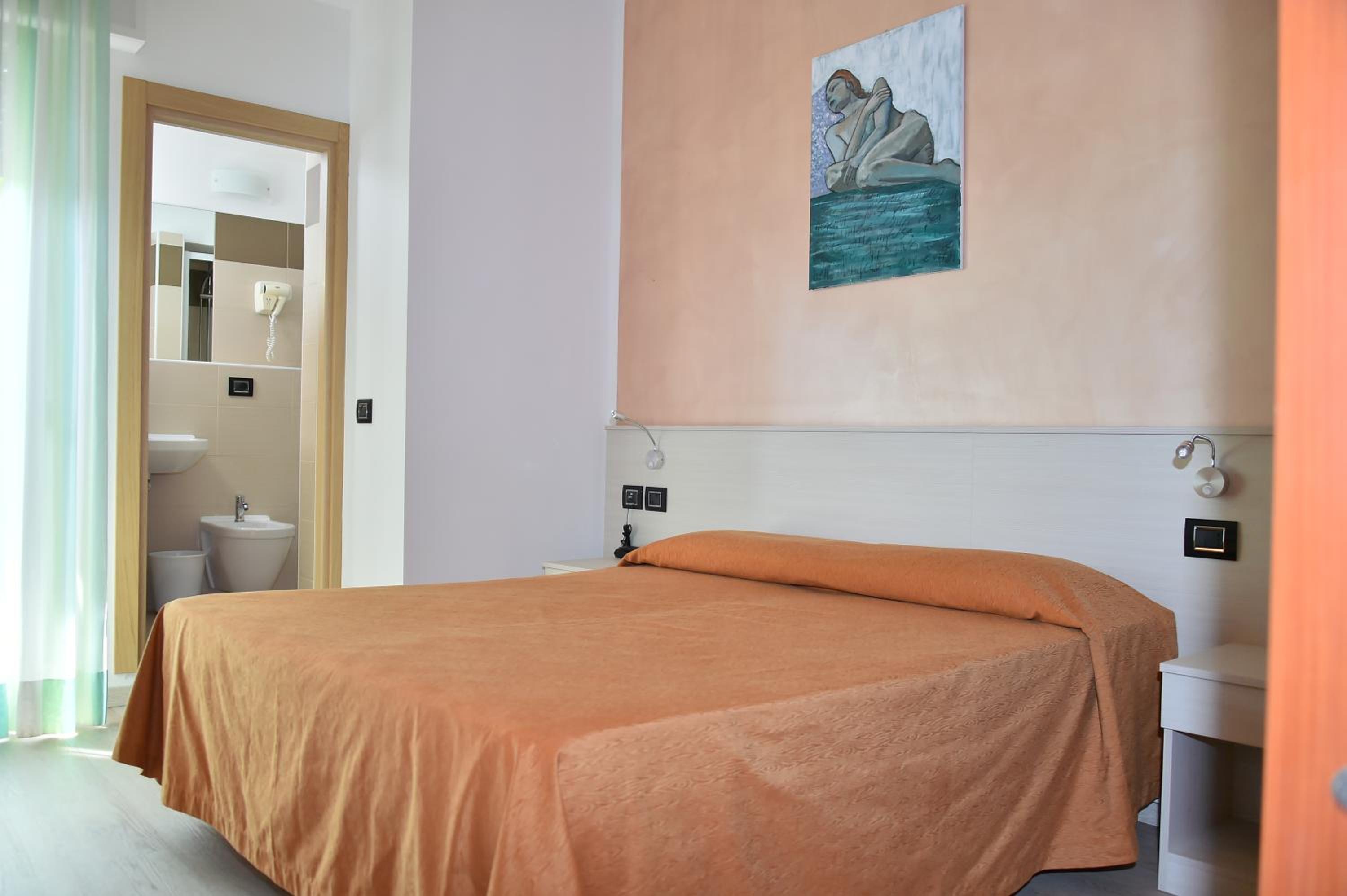 Double or Twin Room with Balcony photo 2