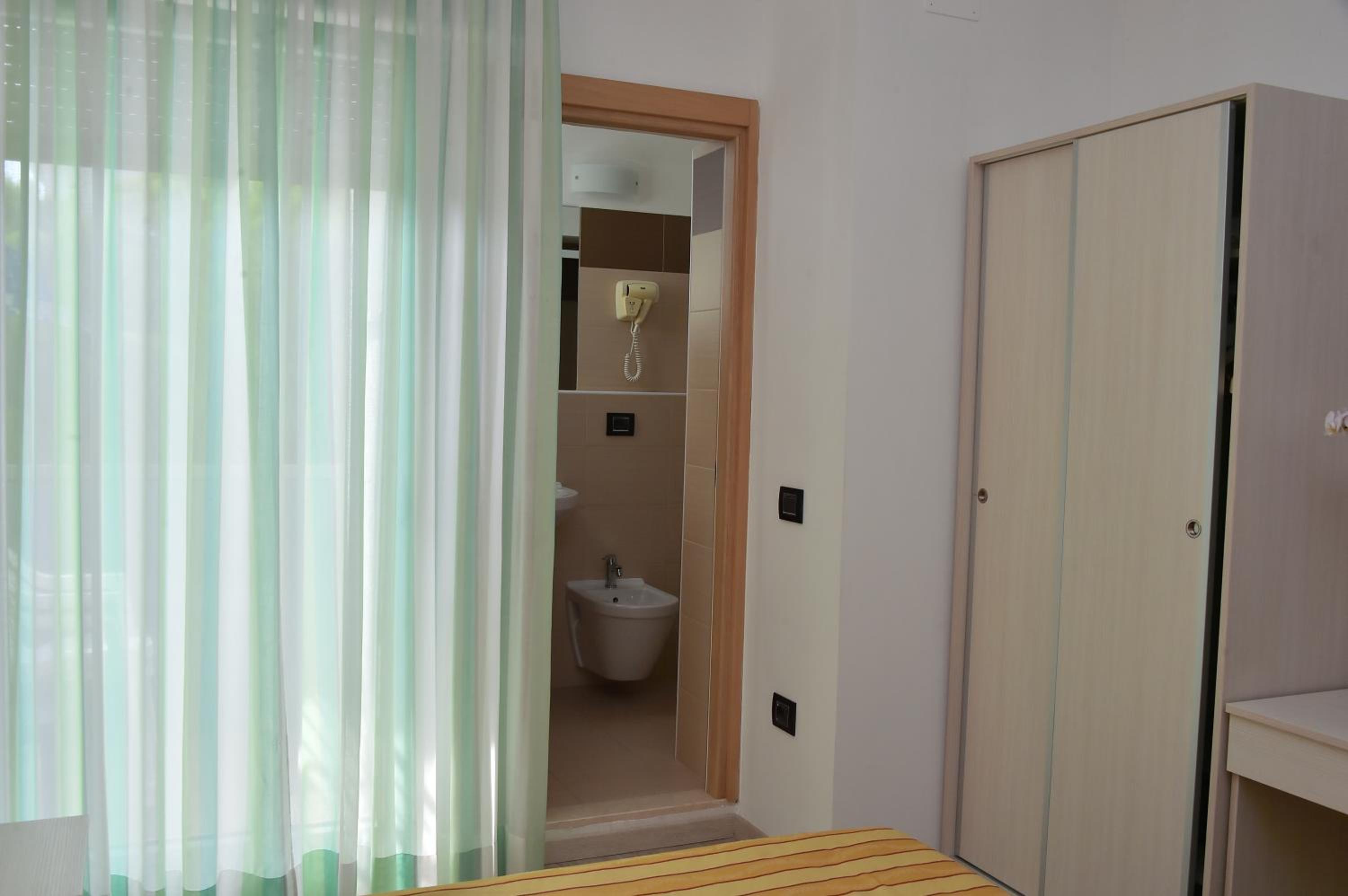 Quadruple Room with Balcony photo 2