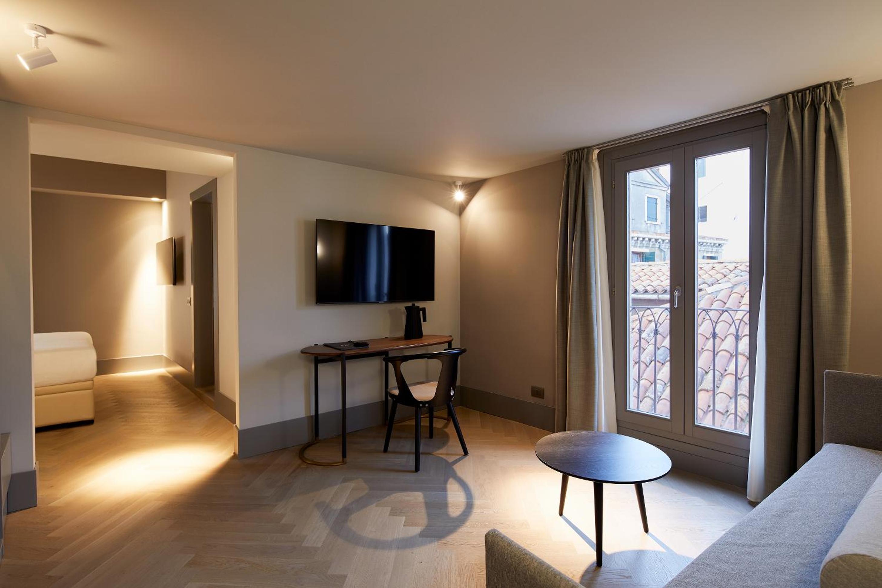Superior Triple Room photo 2