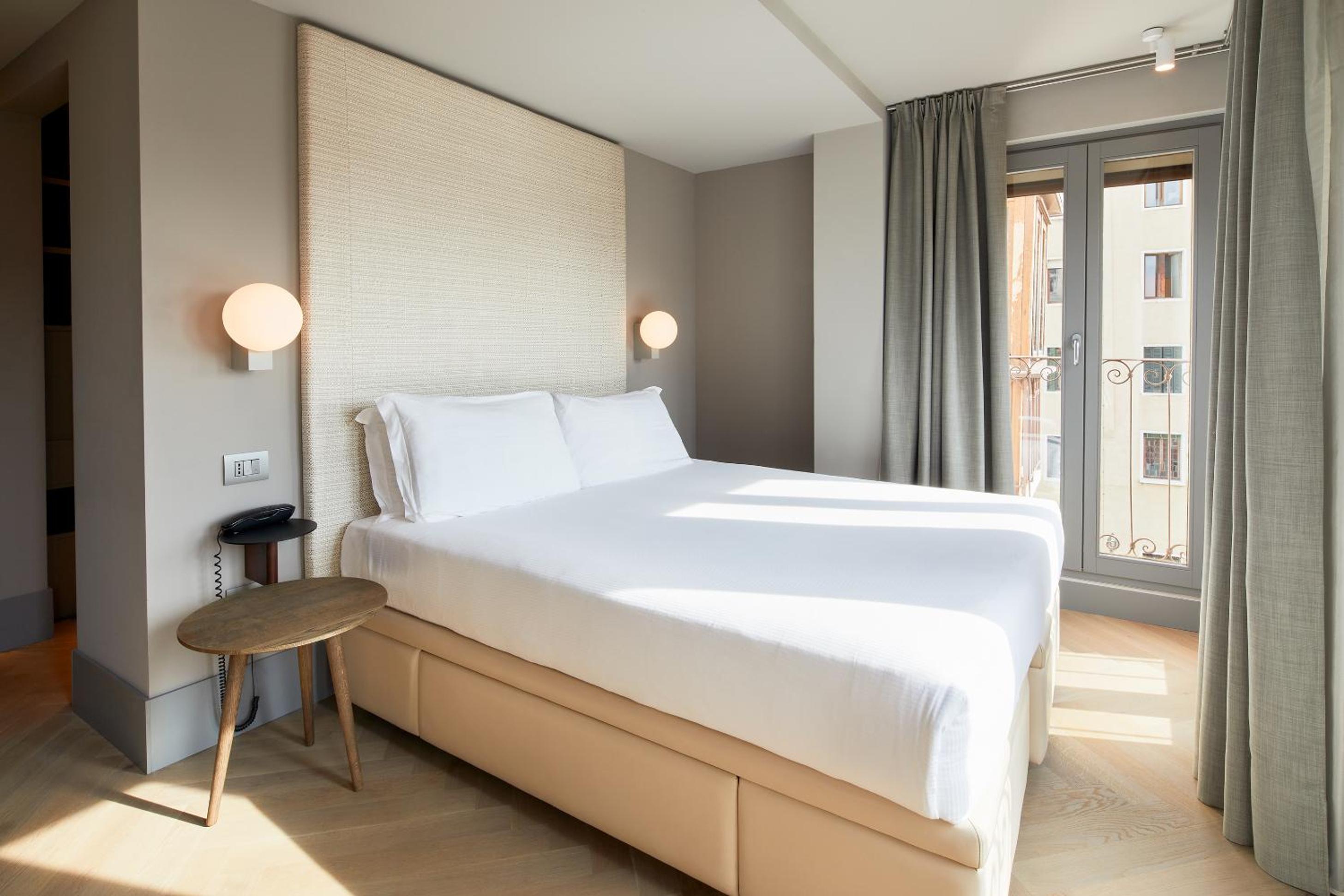Double Room with Grand Canal View photo 3