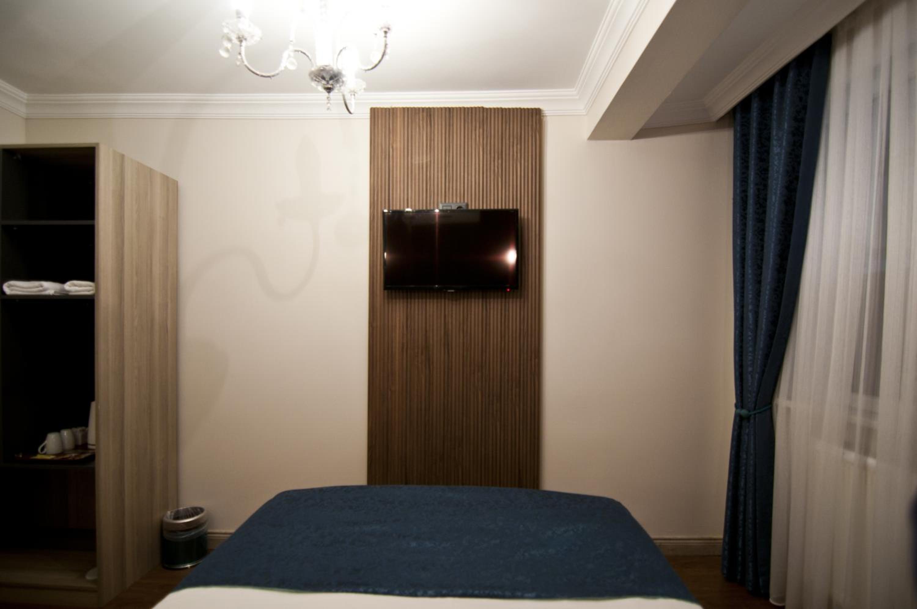 Economy Double Room - Basement Floor photo 2