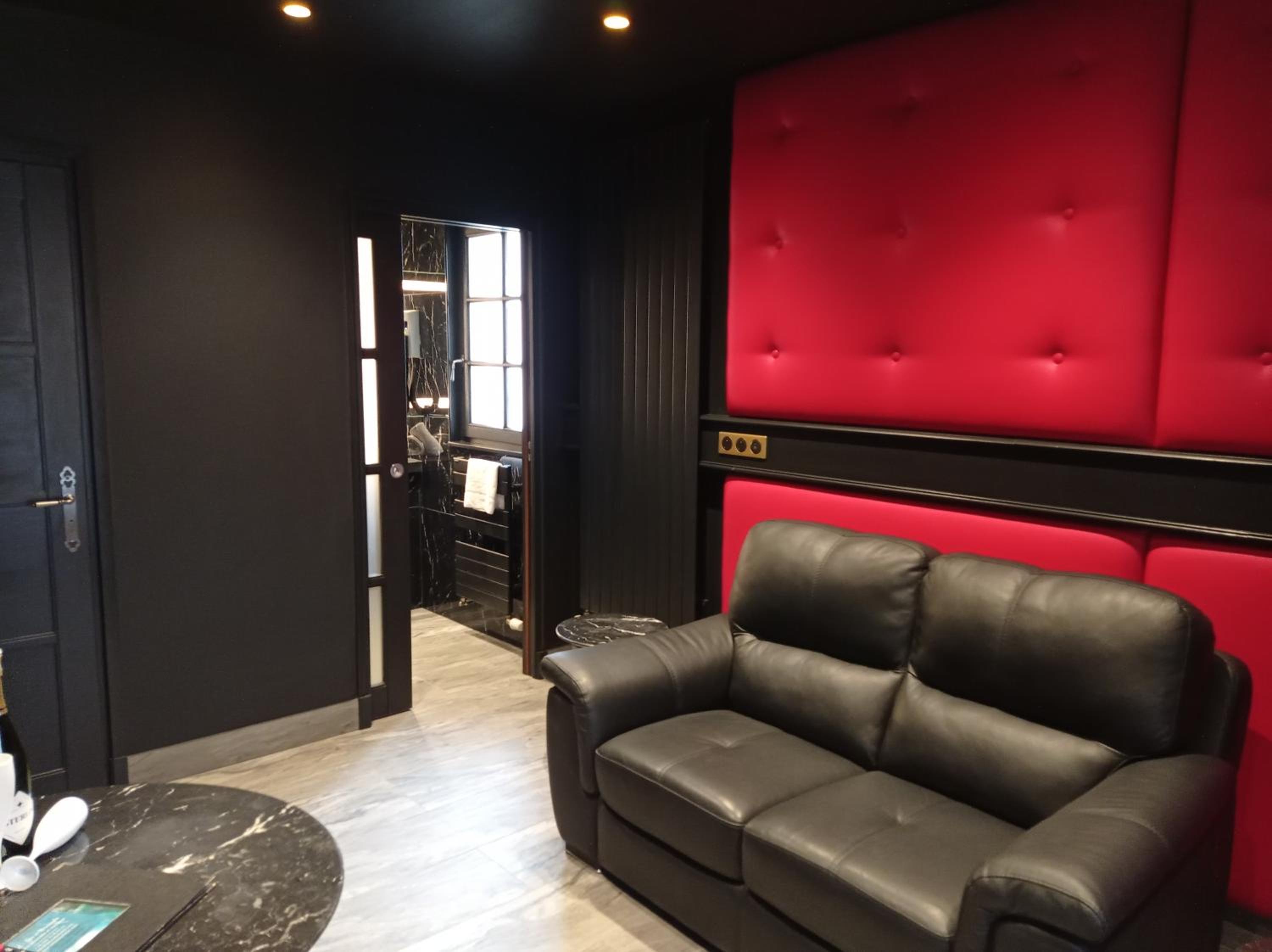 Suite Le Rouge et Le Noir