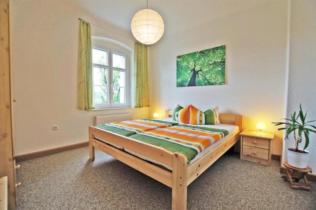 One-Bedroom Apartment with Shower photo 2