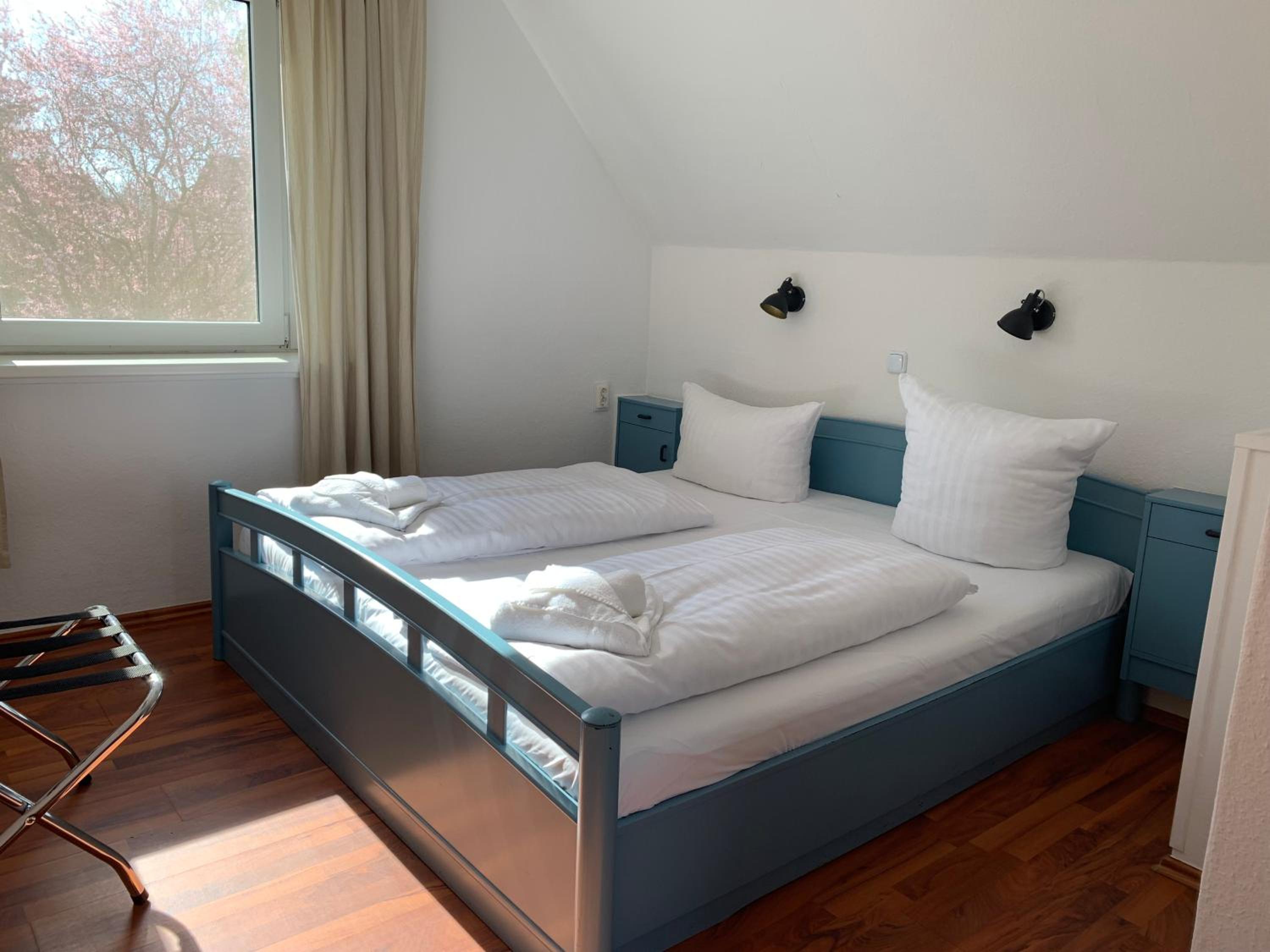 Double Room with Private Bathroom - Photo 2