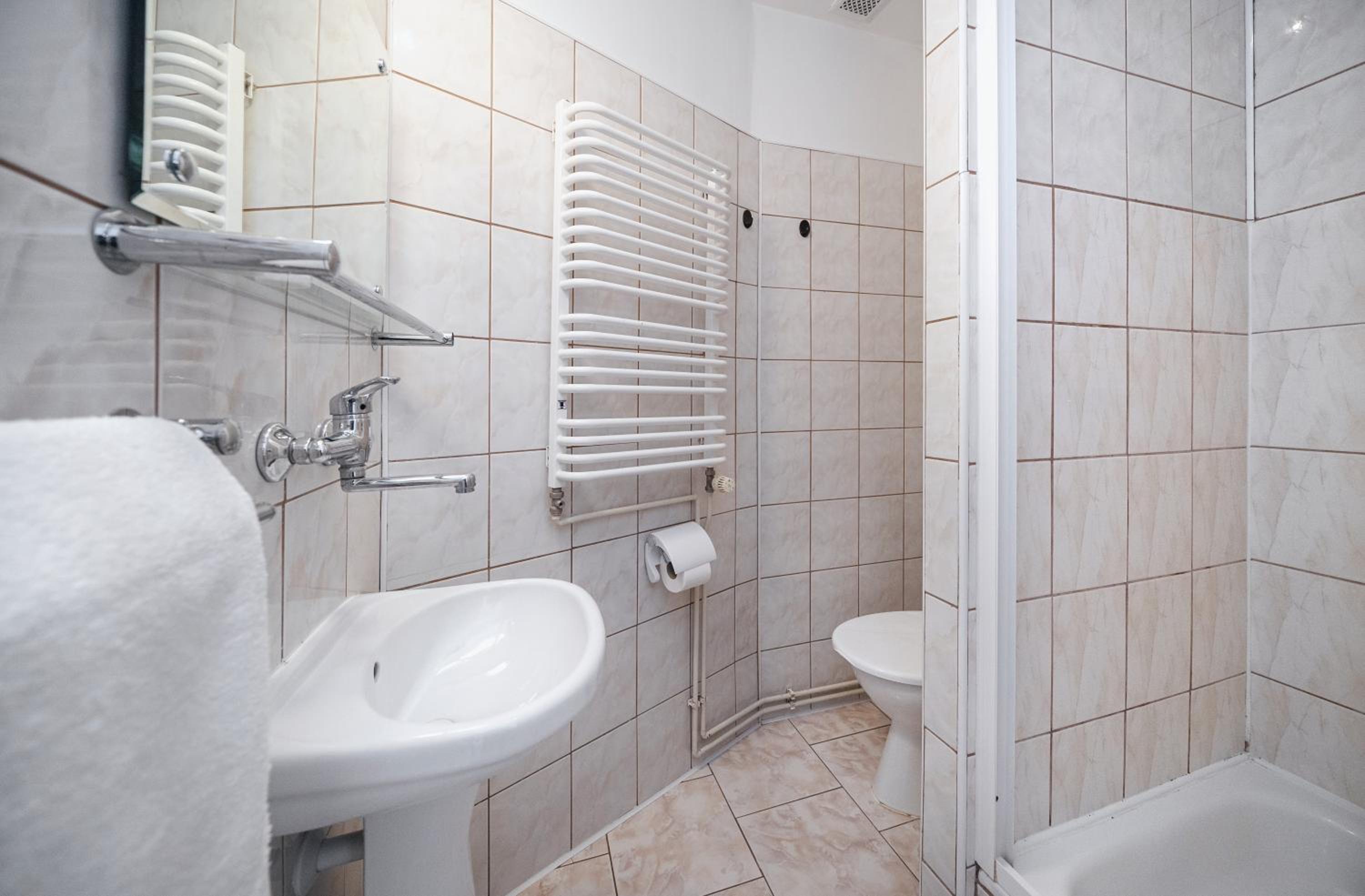 Double Room - Photo 4