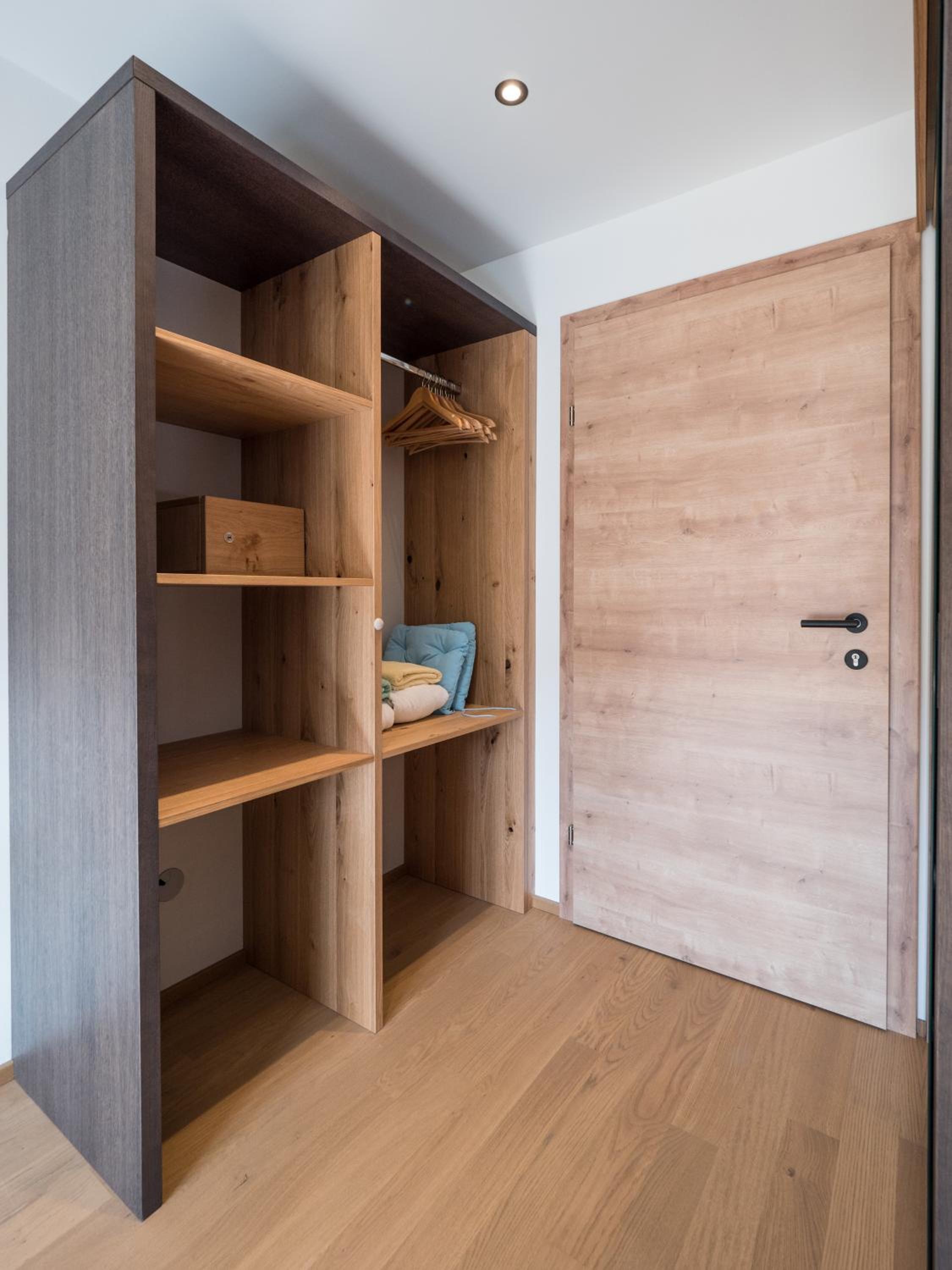 Double Room with Balcony - Photo 6