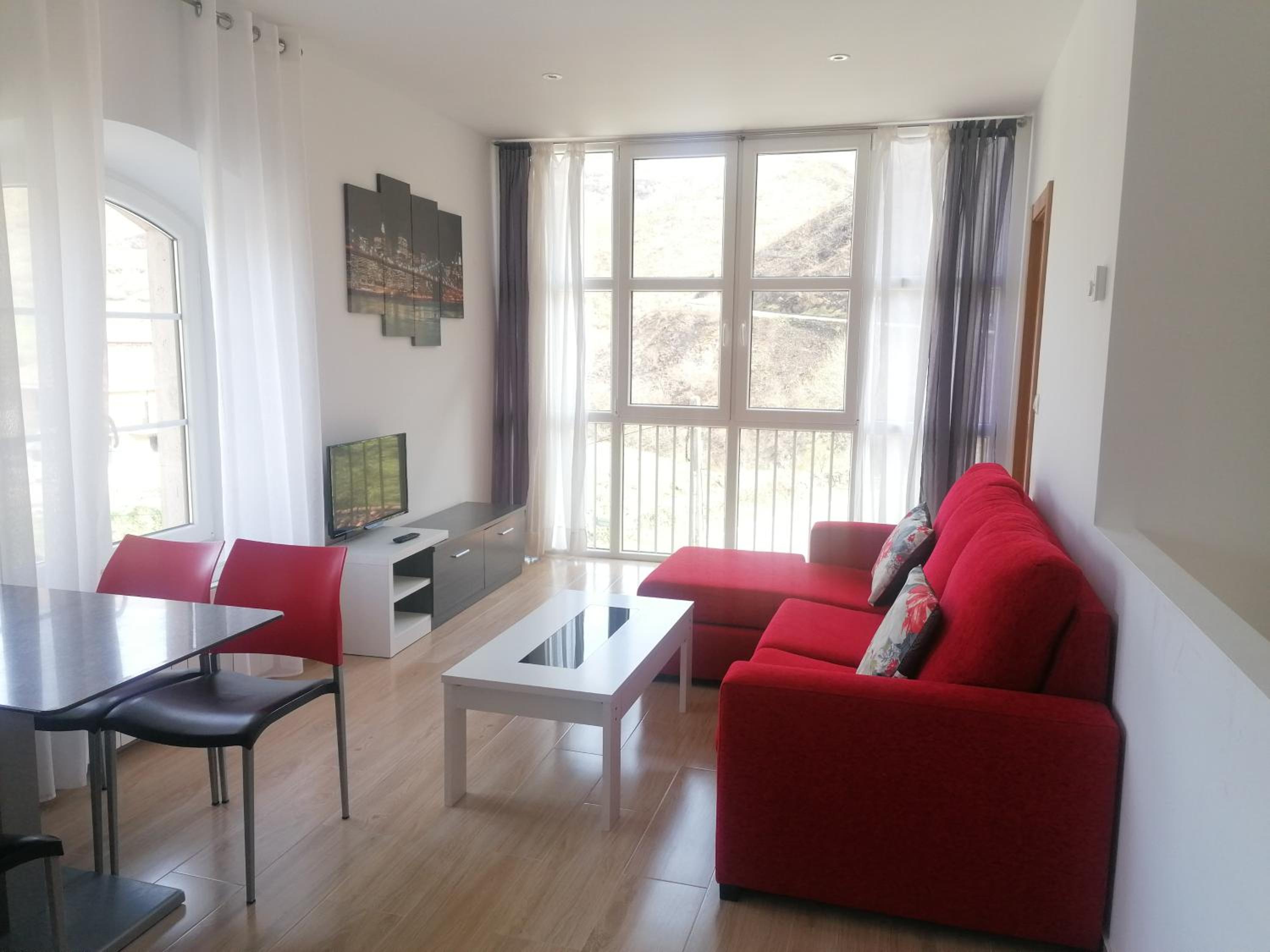 Apartment with Mountain View photo 2