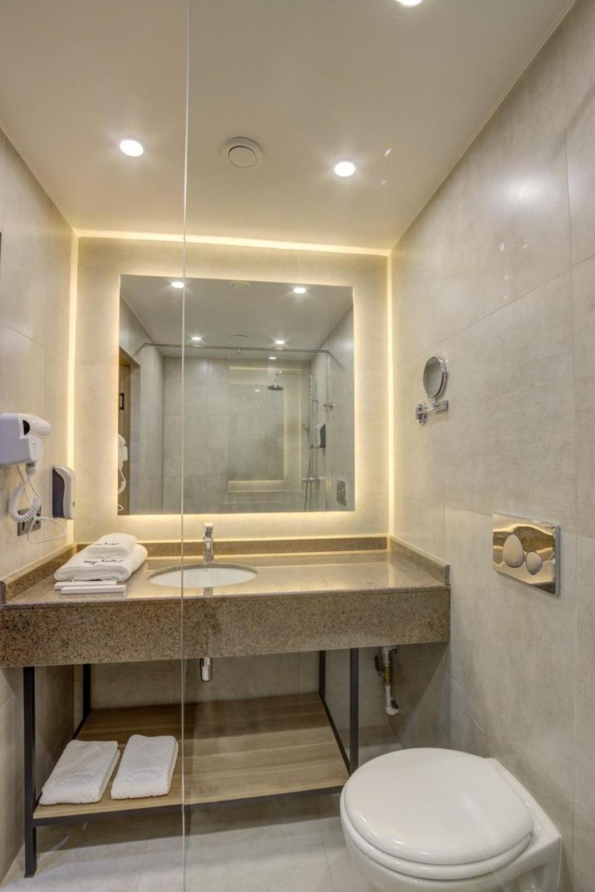 Large Double Room - Photo 3