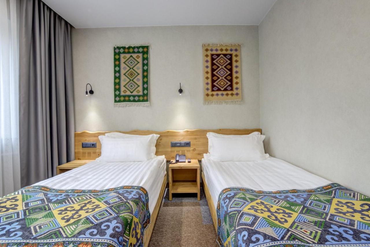 Twin Room - Photo 3