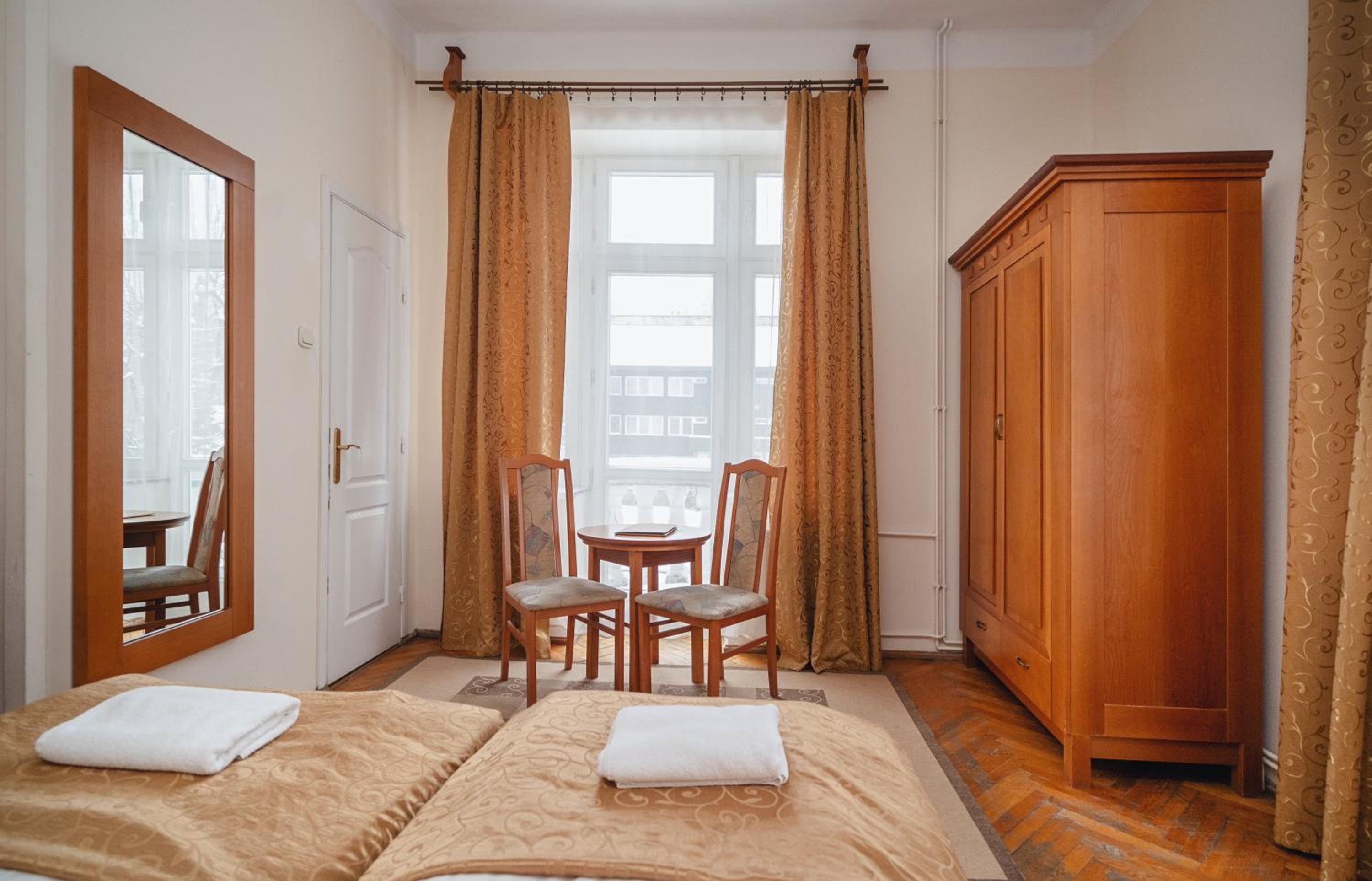 Quadruple Room - Photo 13