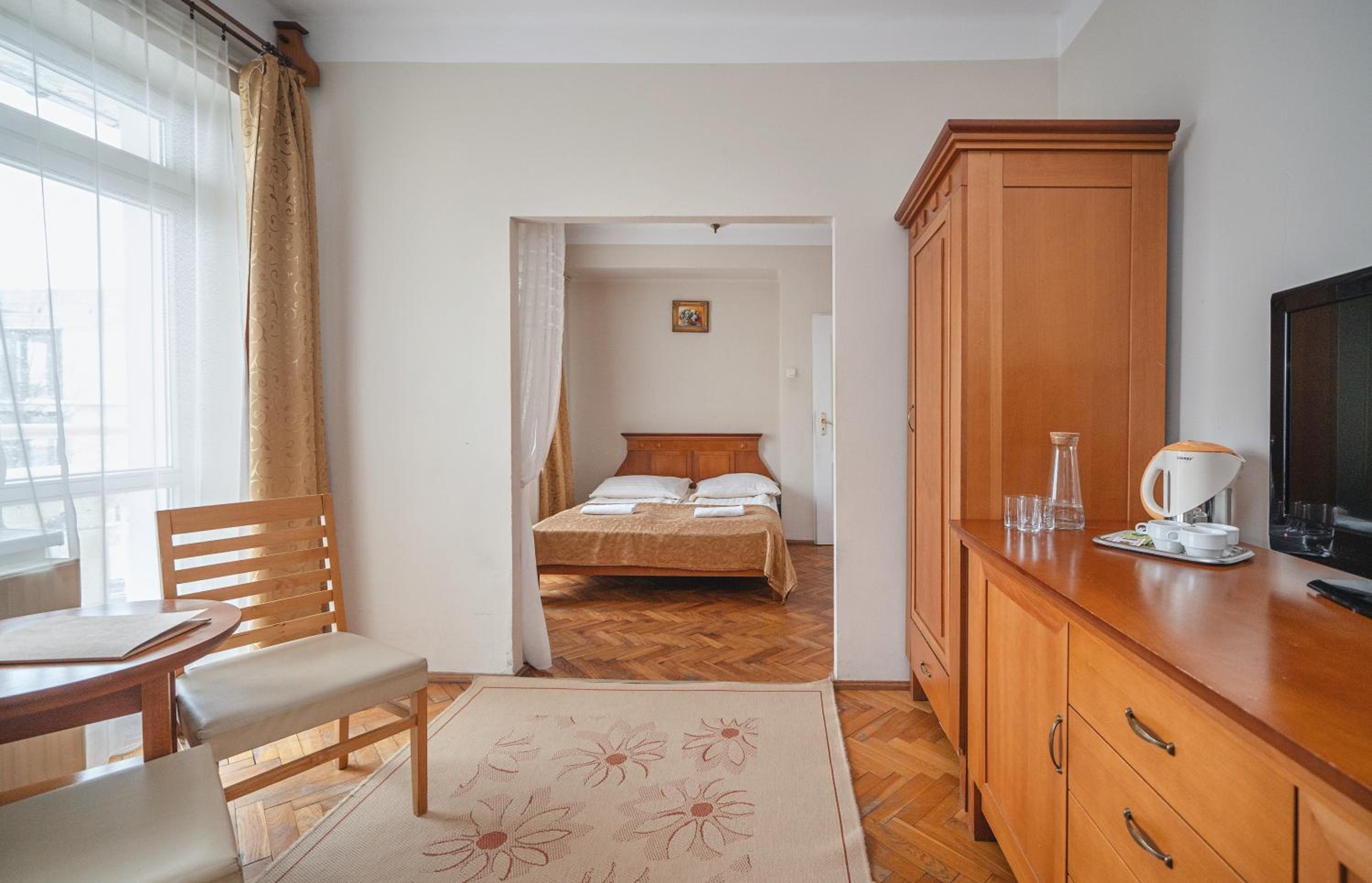 Triple Room - Photo 1