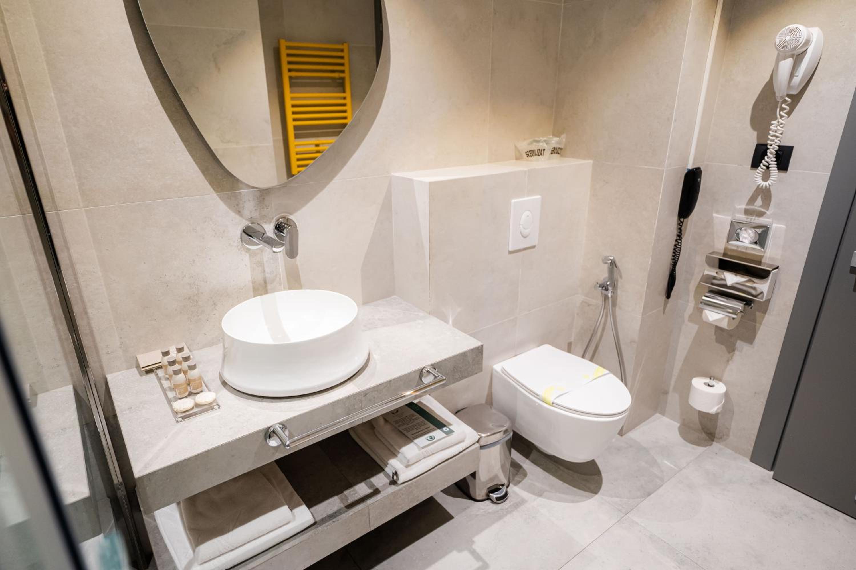 Supreme Suite (with jacuzzi) - Photo 2