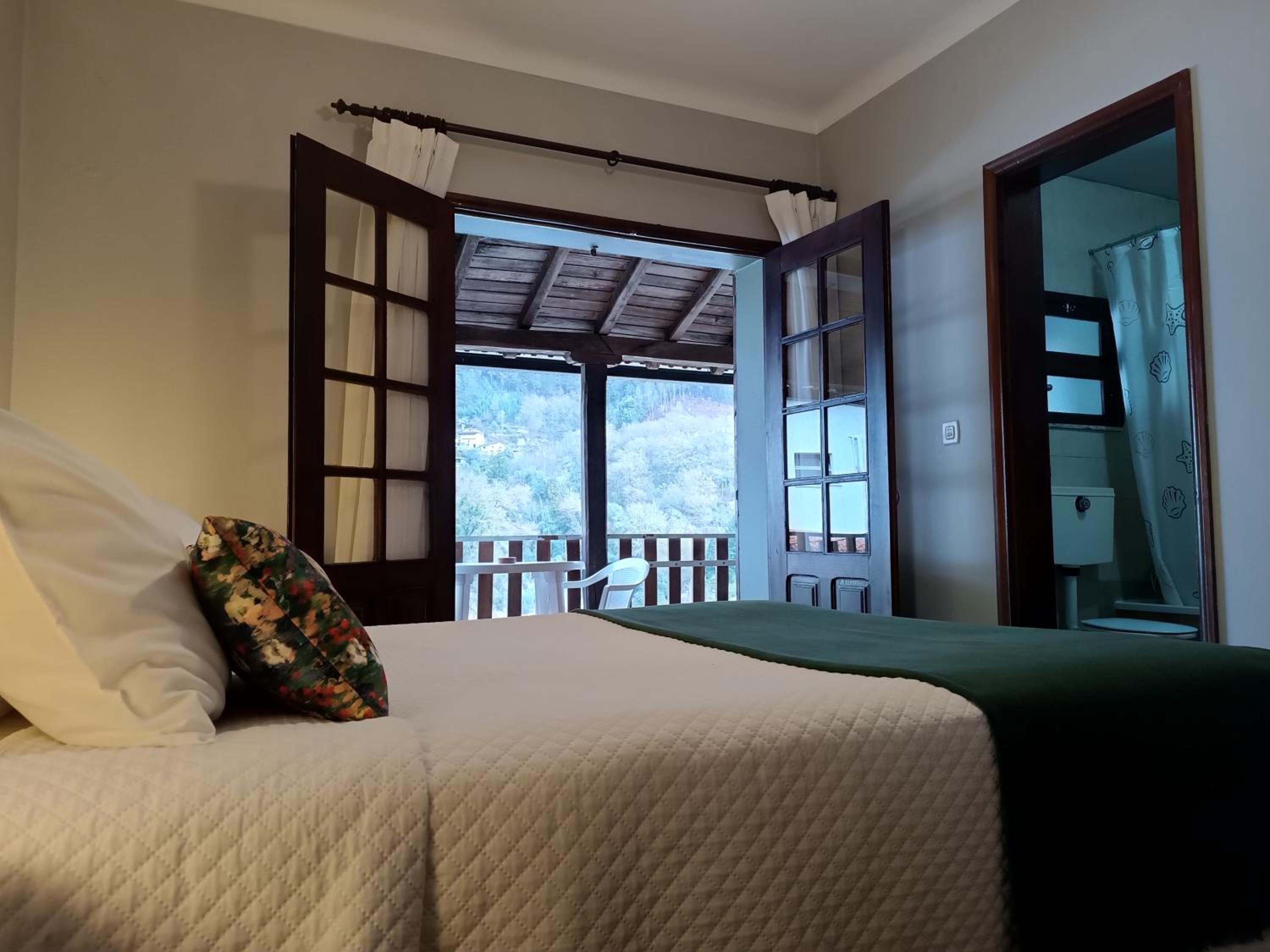 Double Room - Photo 25