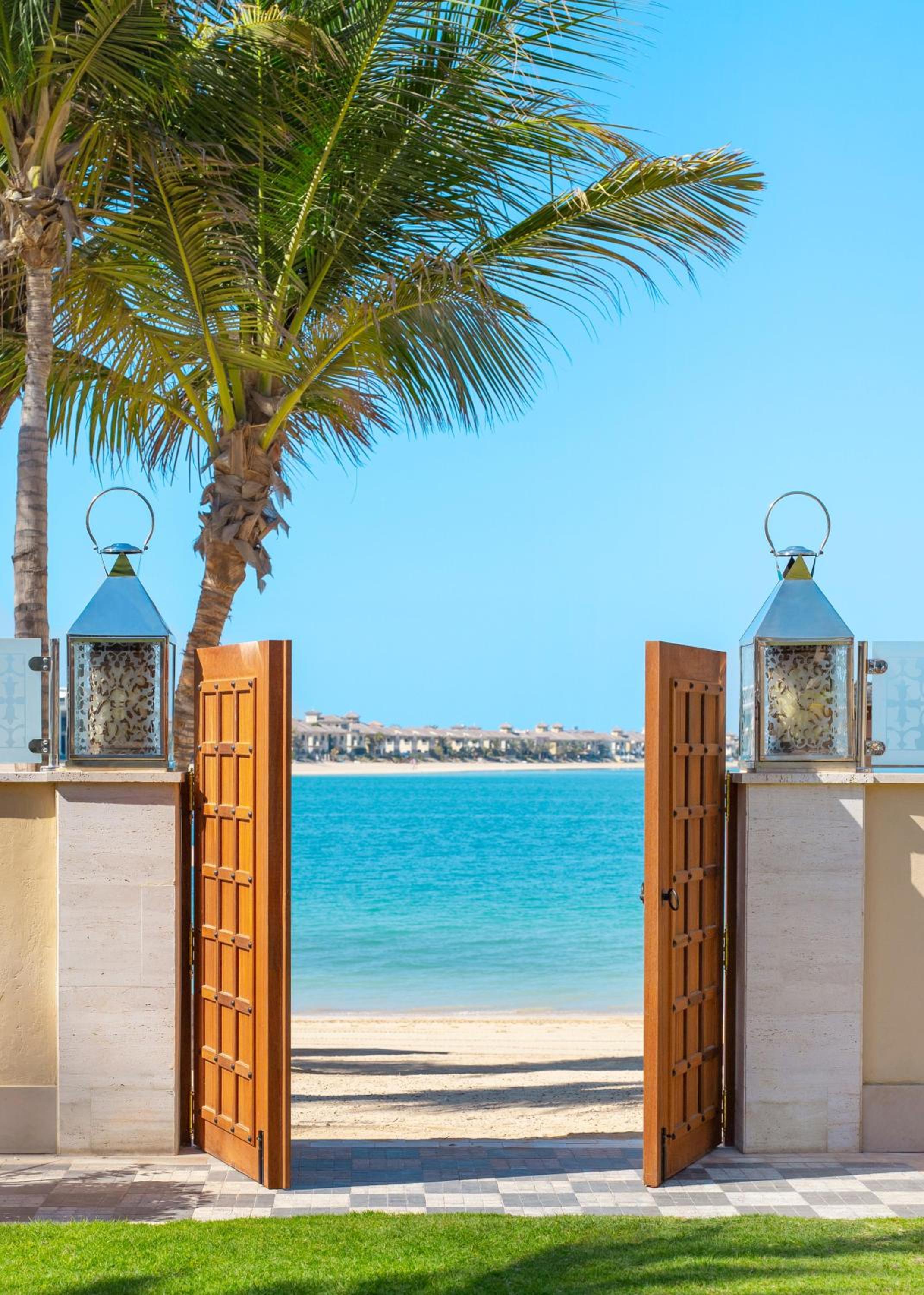 Two Bedroom Beachfront Villa with Waterpark Access thumbnail 5