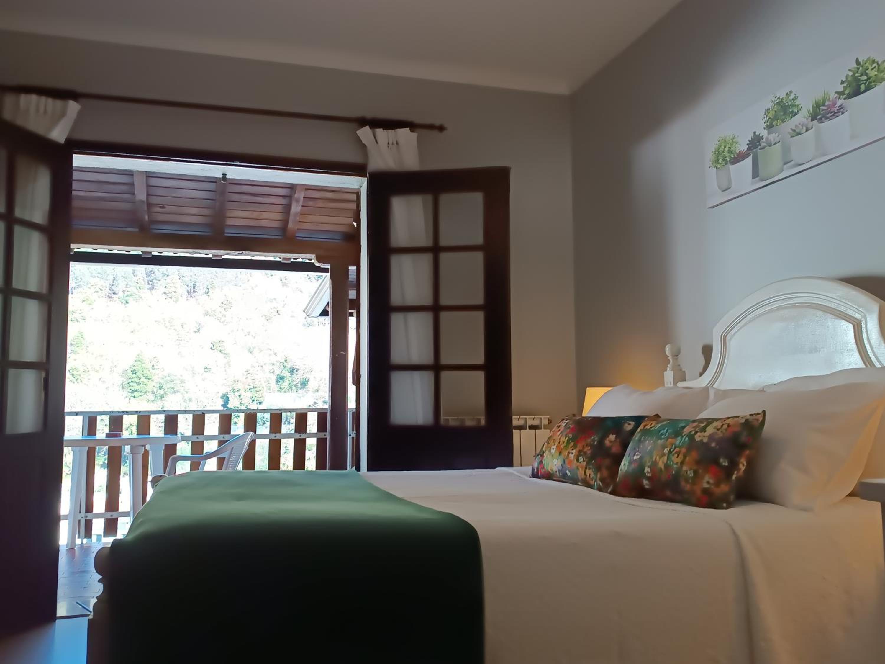 Double Room - Photo 7