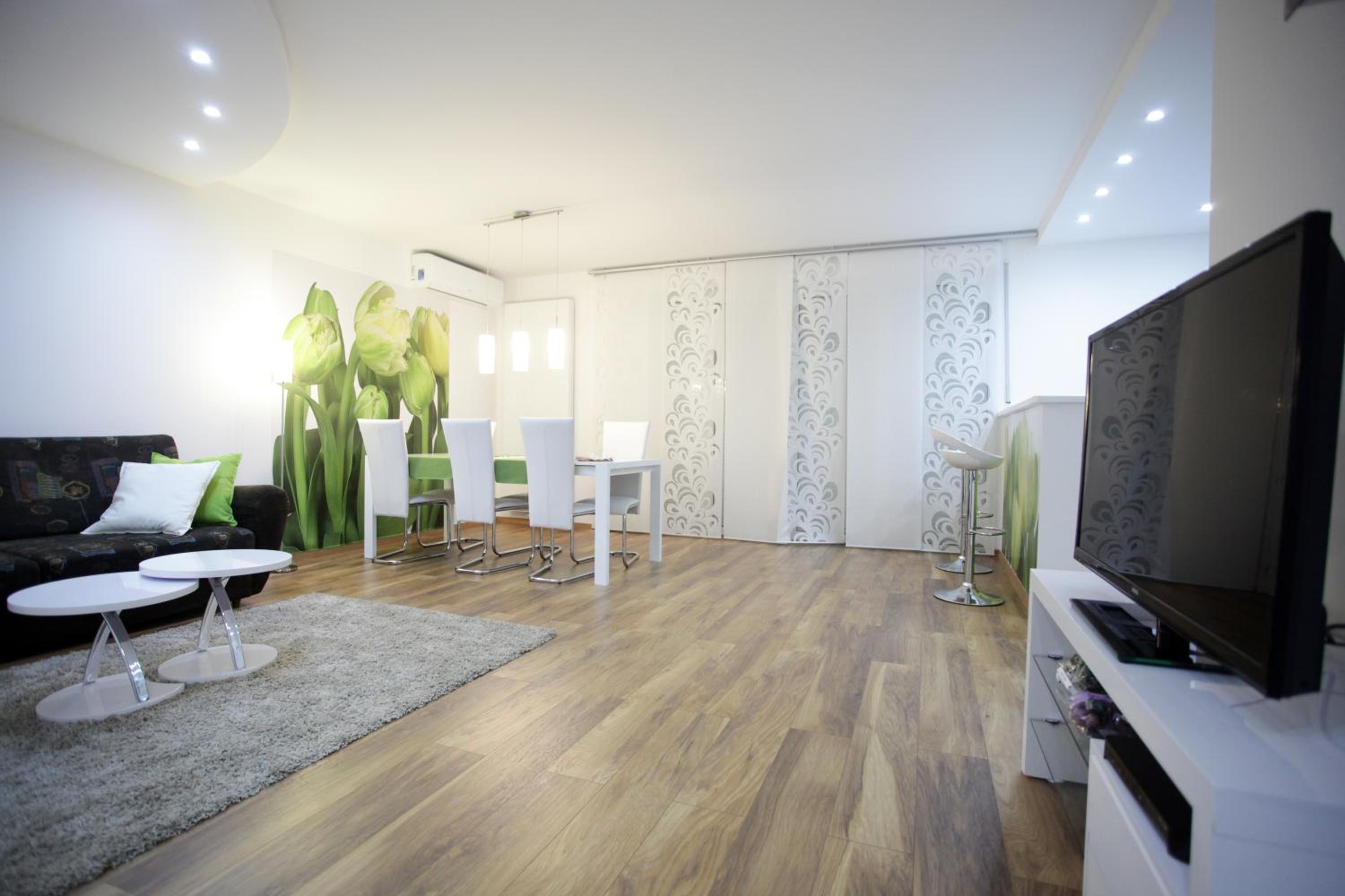 Three-Bedroom Apartment - Photo 1