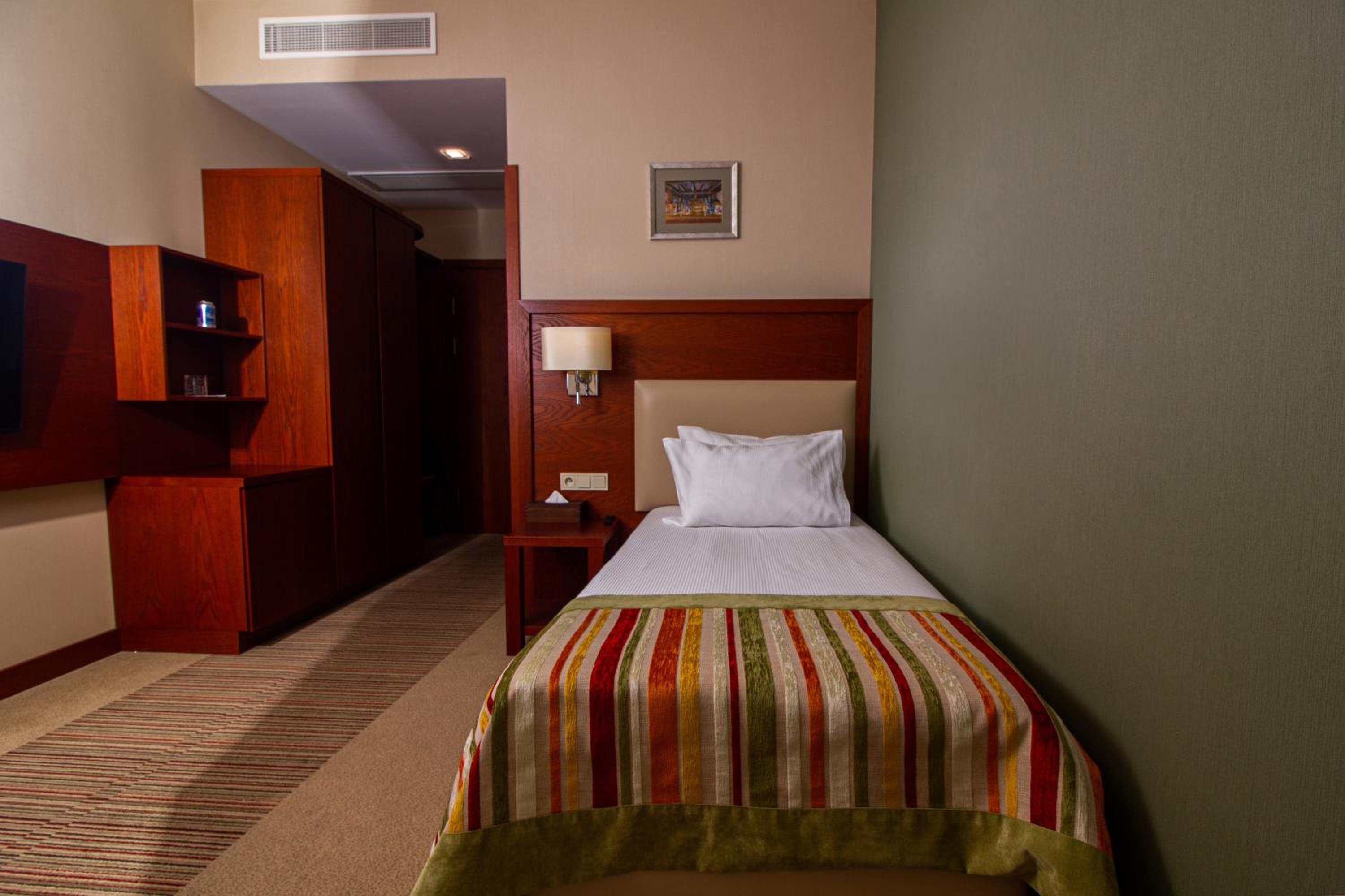Single Room - Photo 6