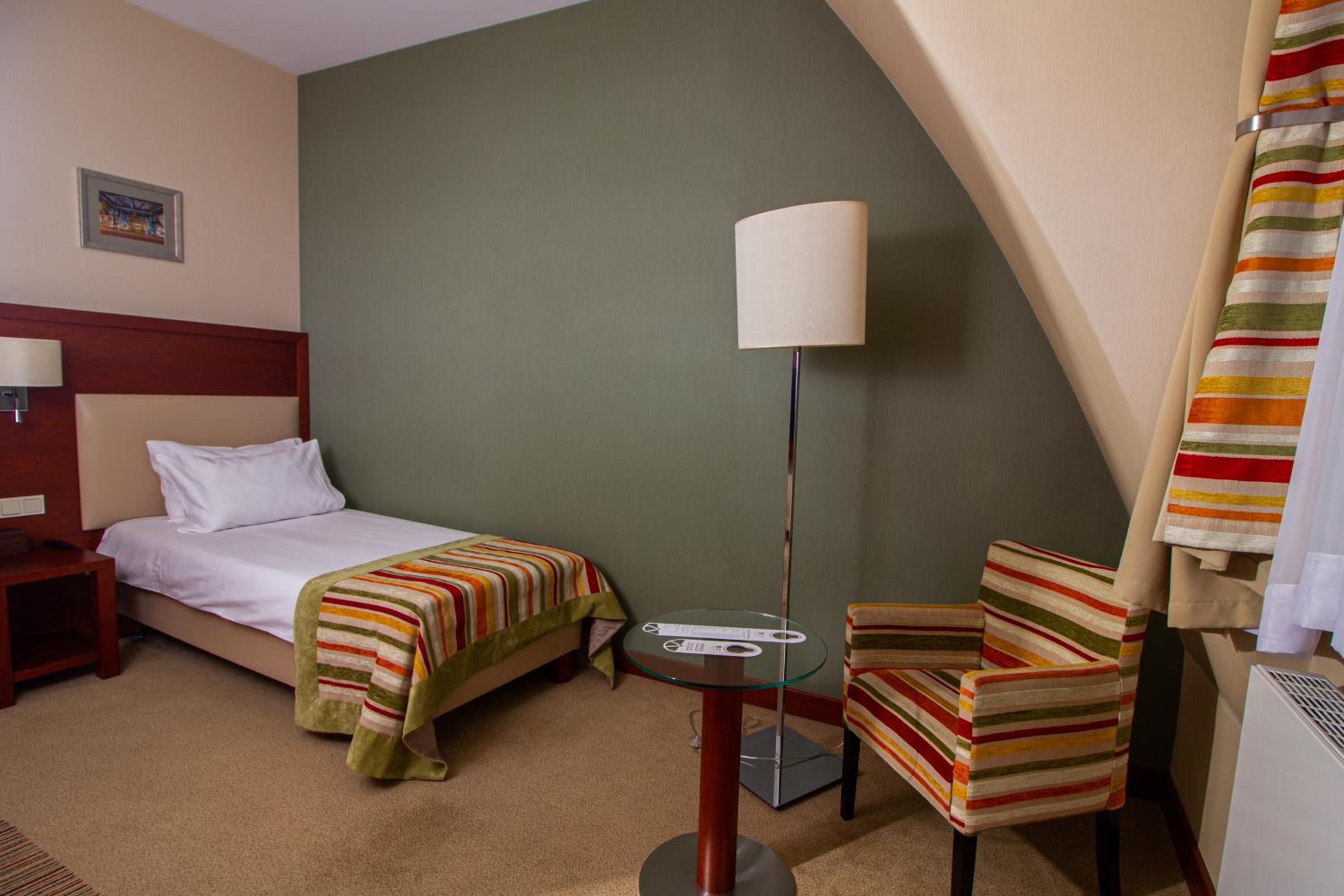 Single Room - Photo 1