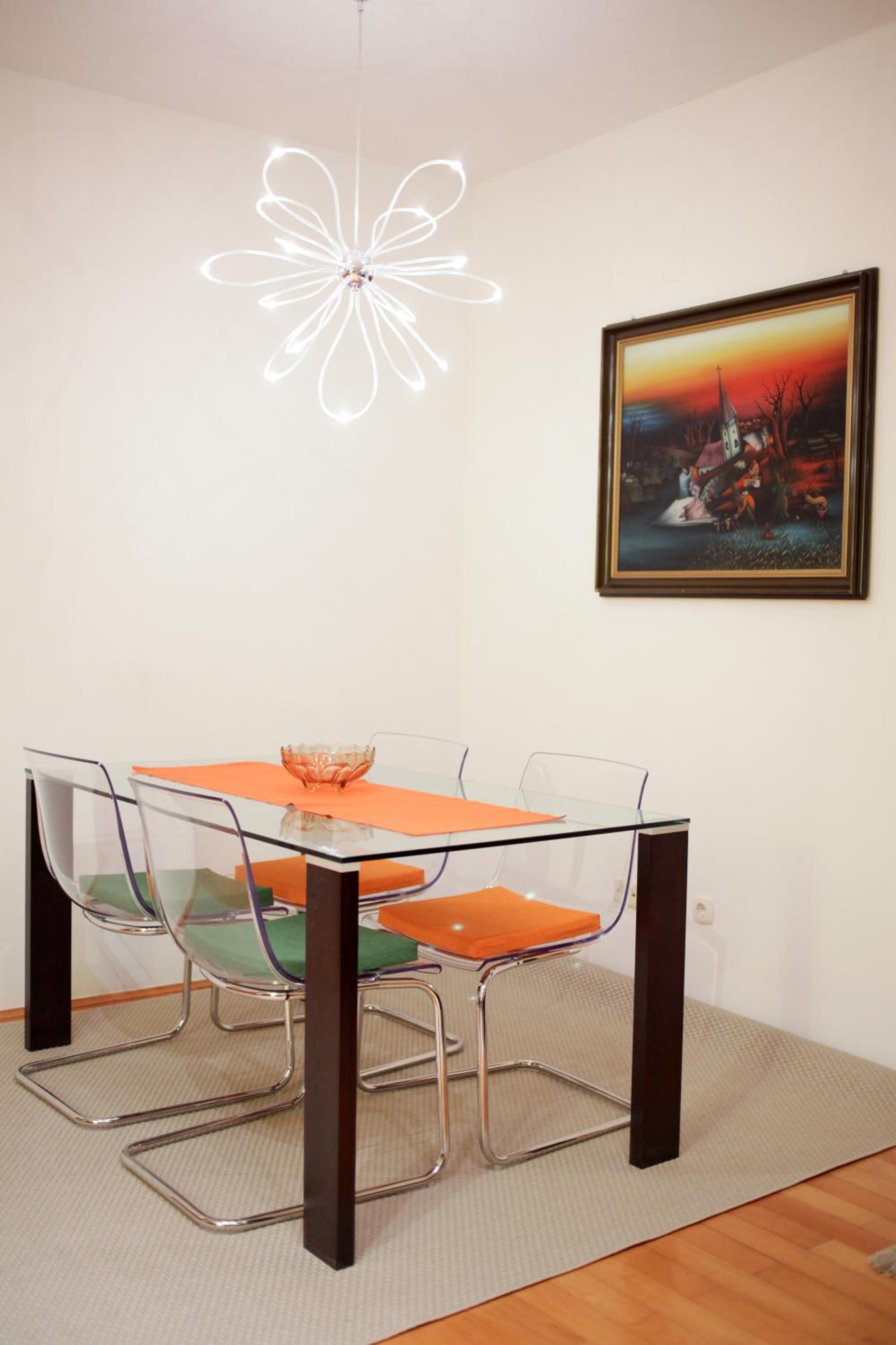 Two-Bedroom Apartment - Photo 7