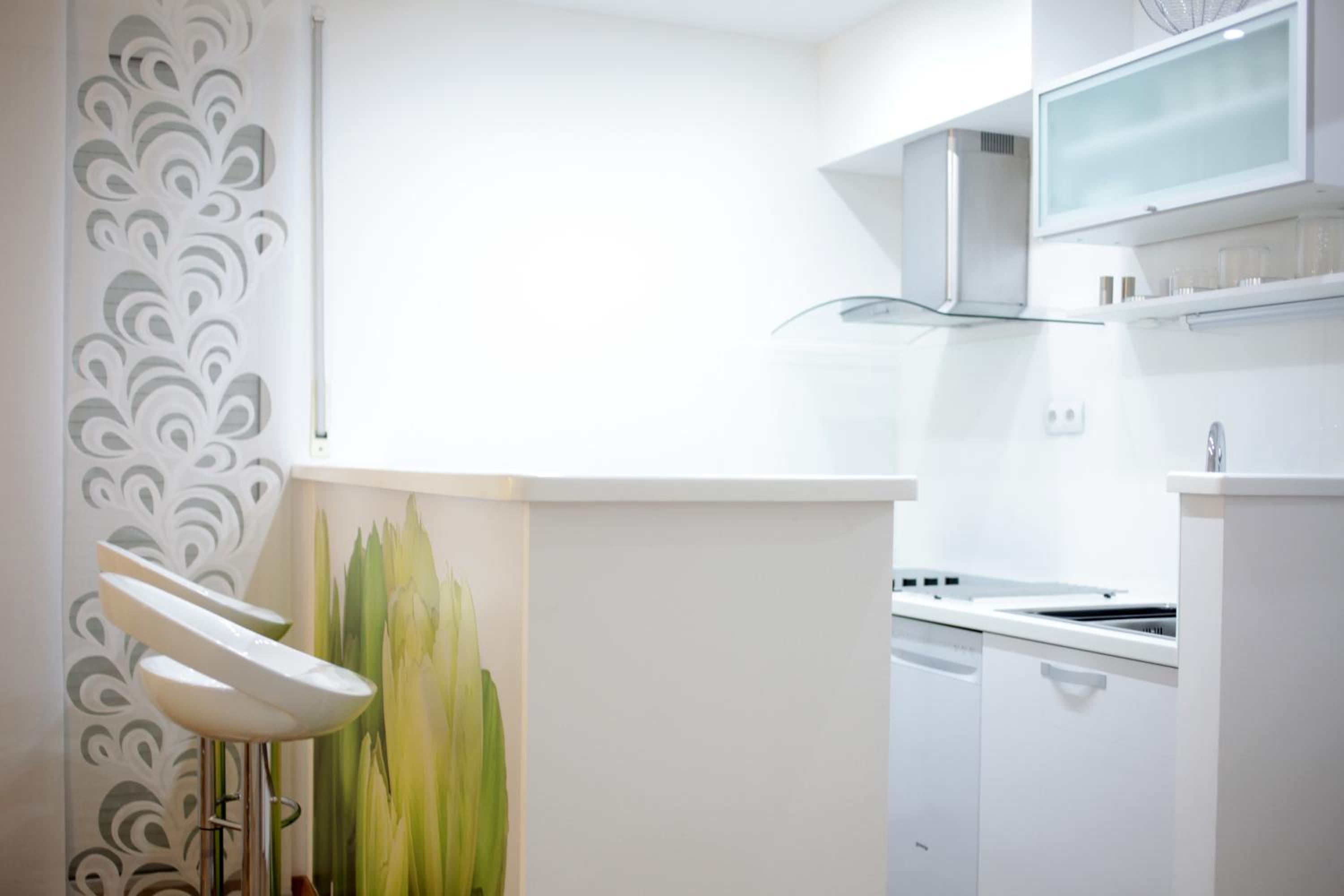 Three-Bedroom Apartment - Photo 15