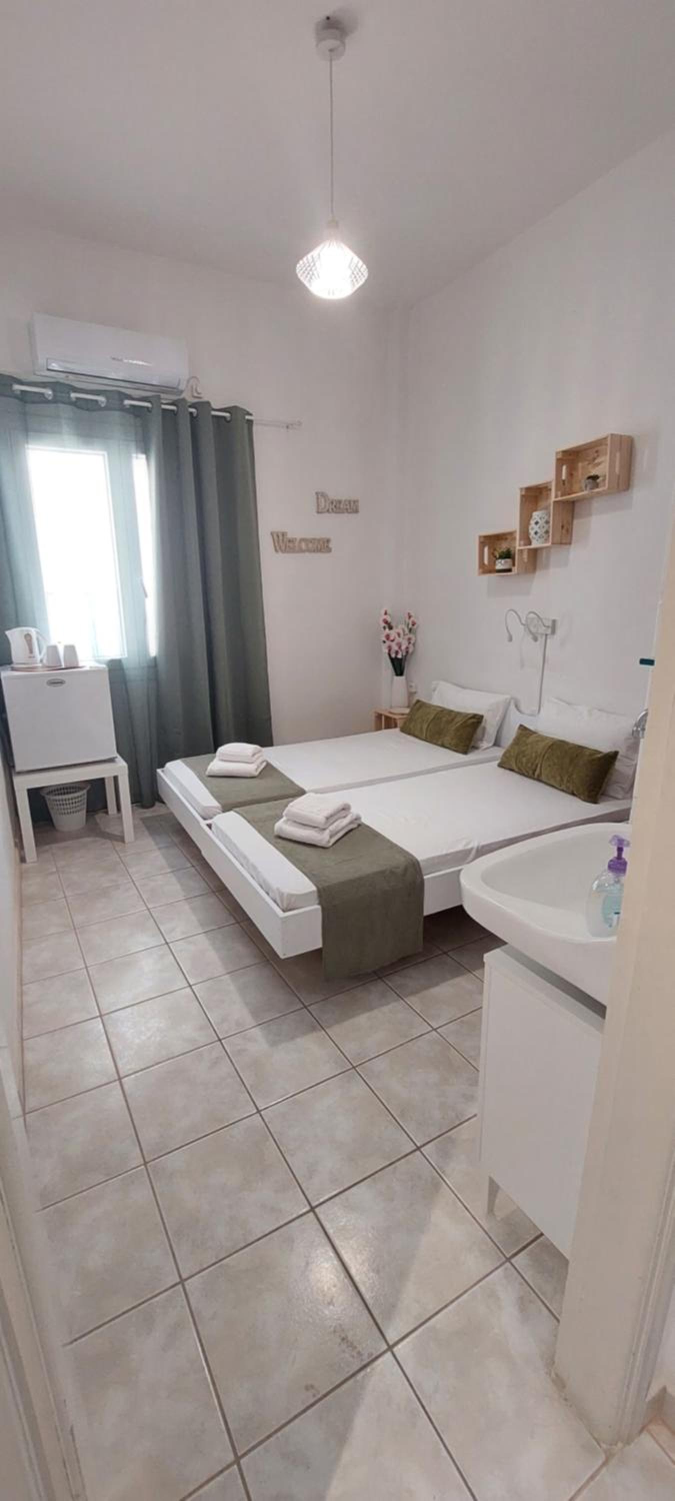 Economy Double Room photo 1