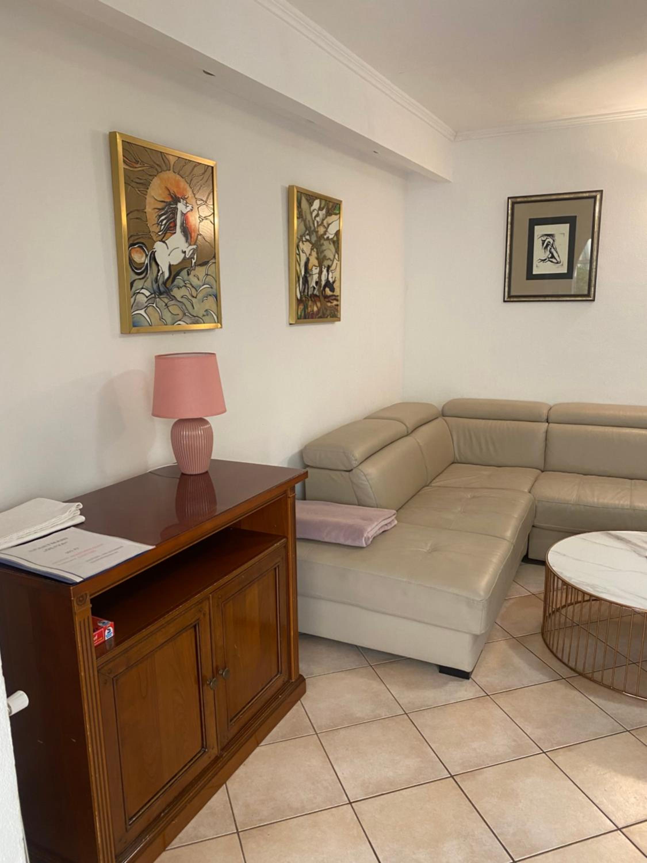 Apartamento de Dos Dormitorios con Terraza confortable