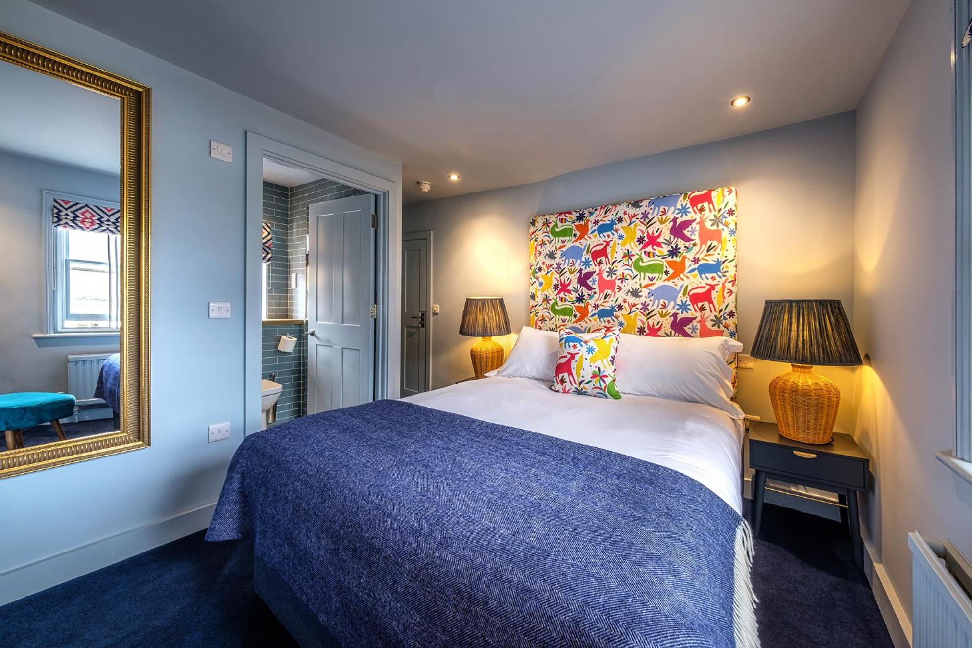 Large Double Room - Photo 2