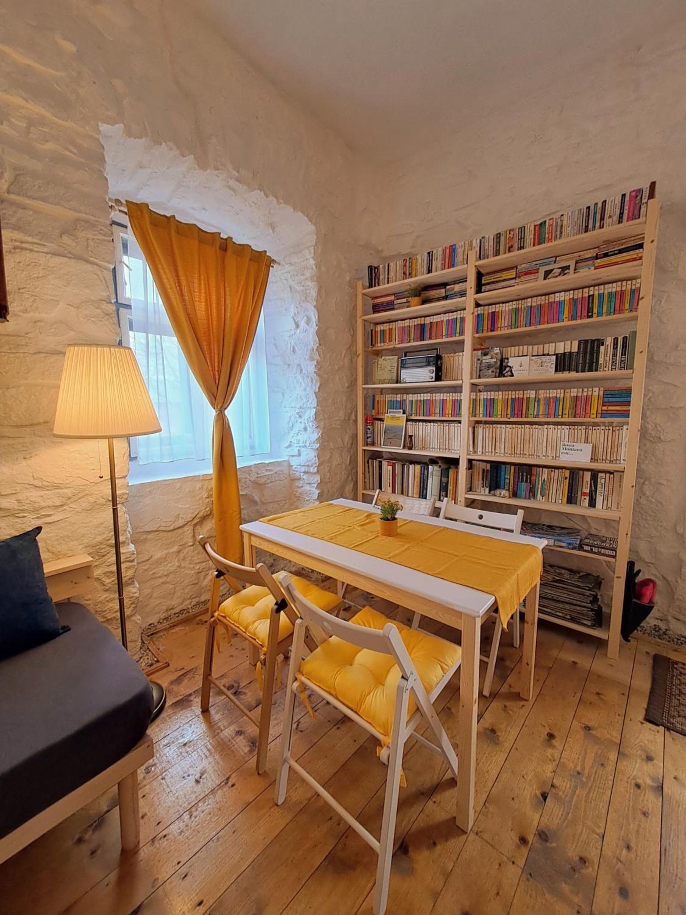 One-Bedroom Premium Apartment - Photo 10