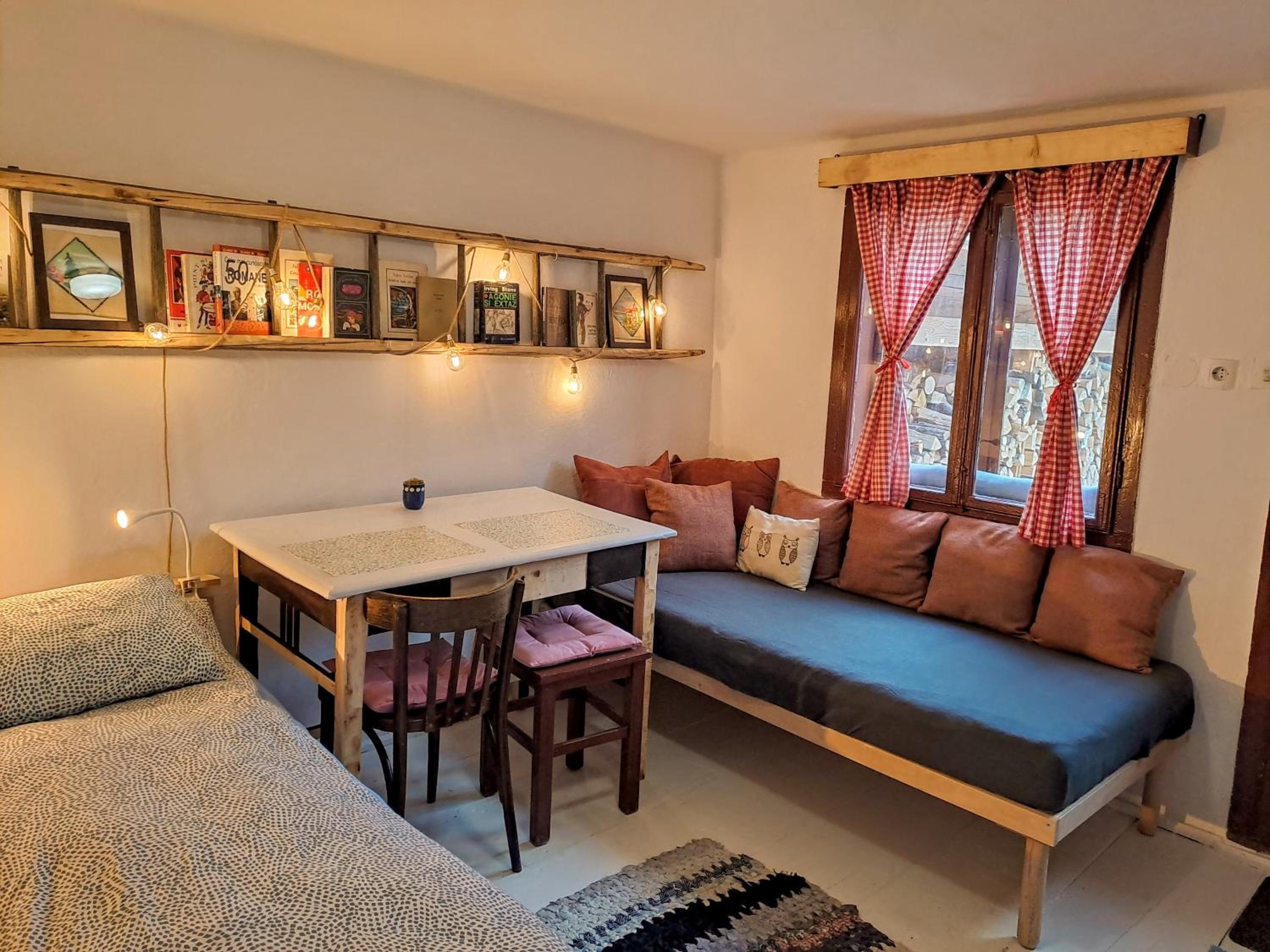 One-Bedroom House - Photo 4