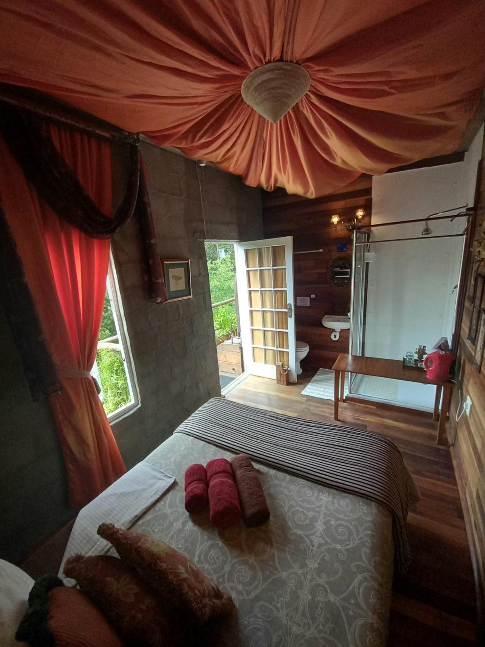 Budget Double Room photo 3