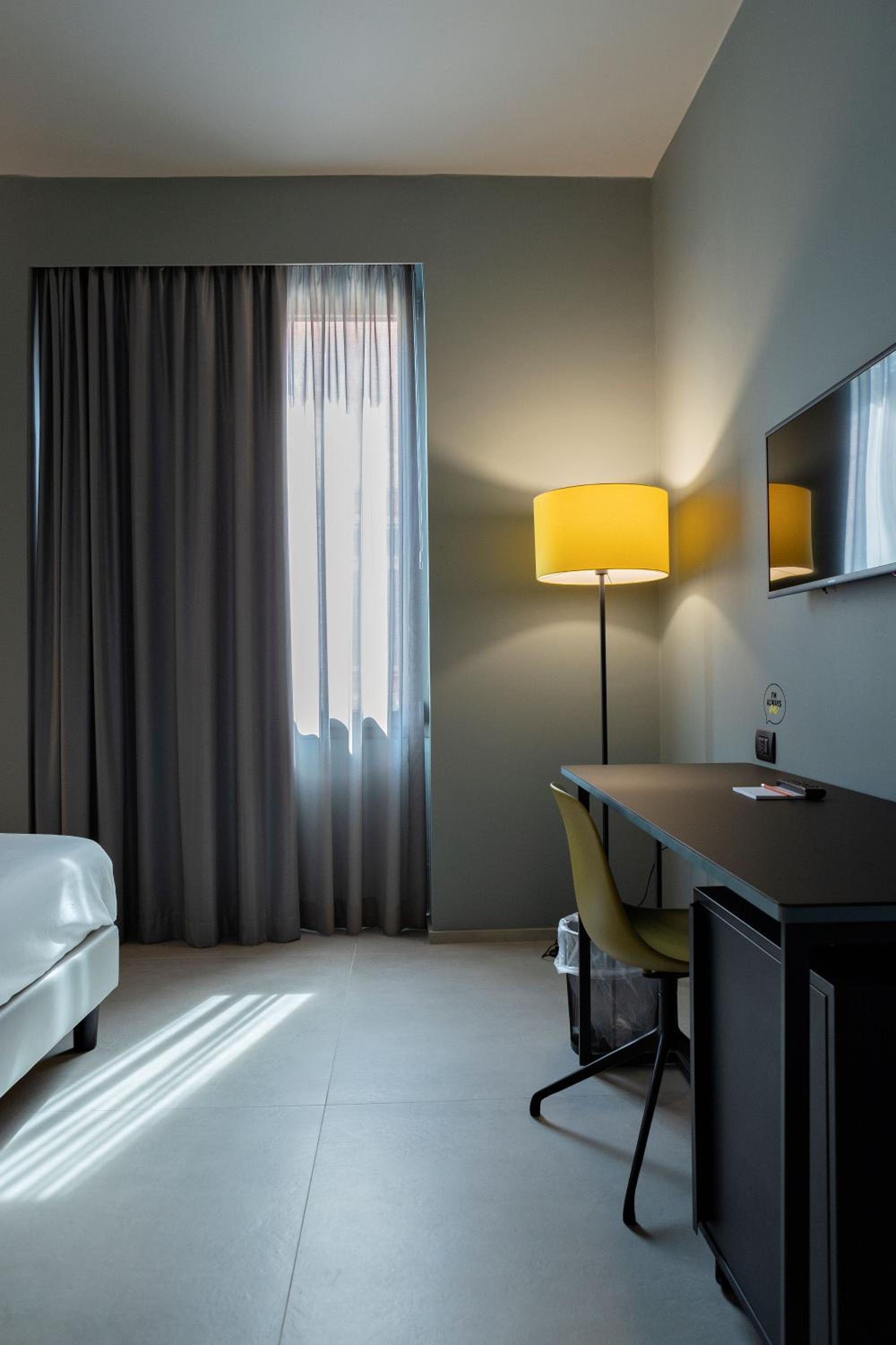 Double or Twin Room - Photo 3