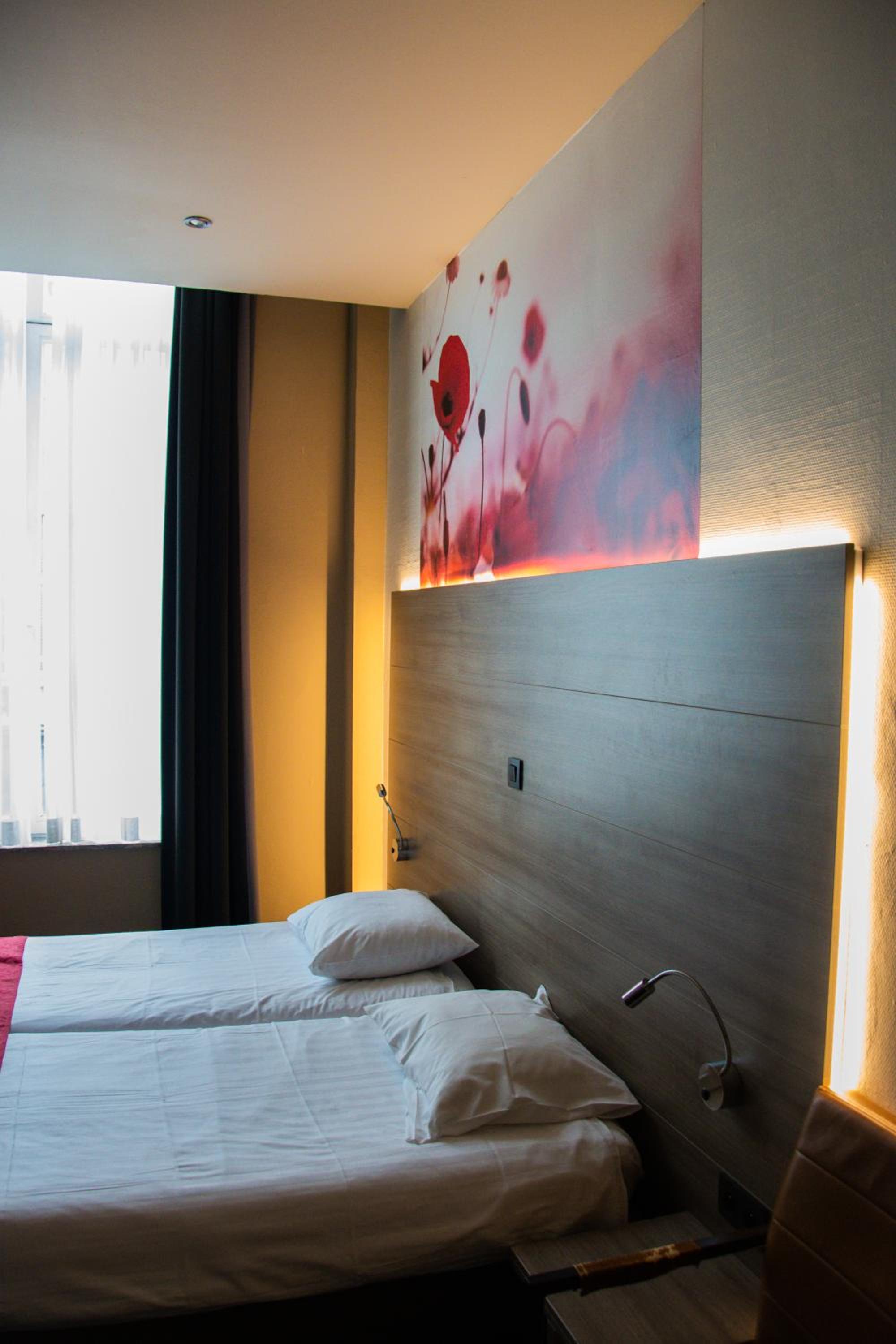 Budget Double Room photo 2