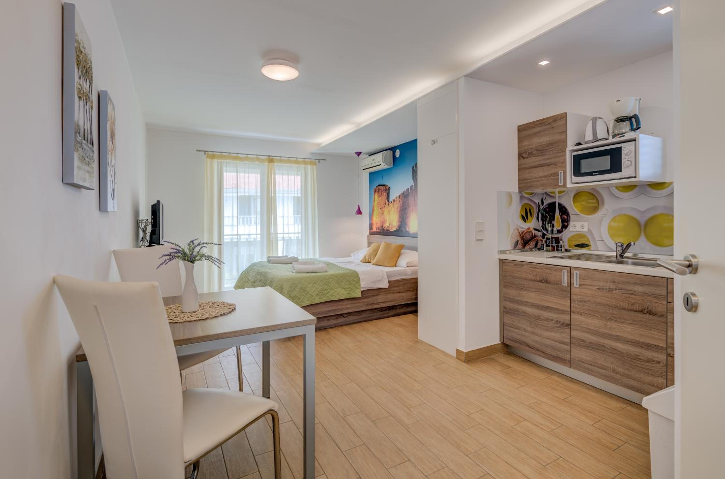 Studio Apartment