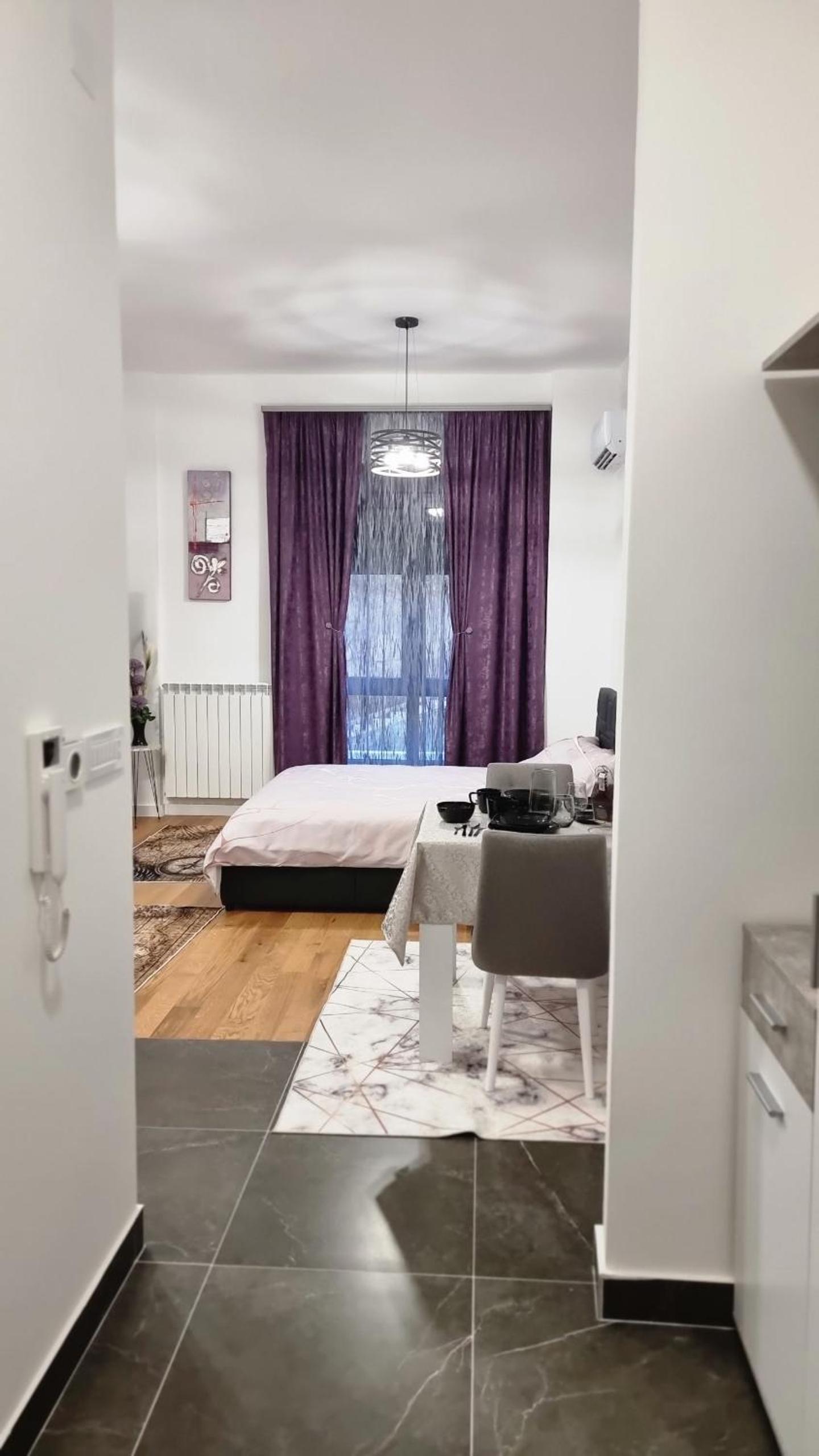 Apartment photo 1